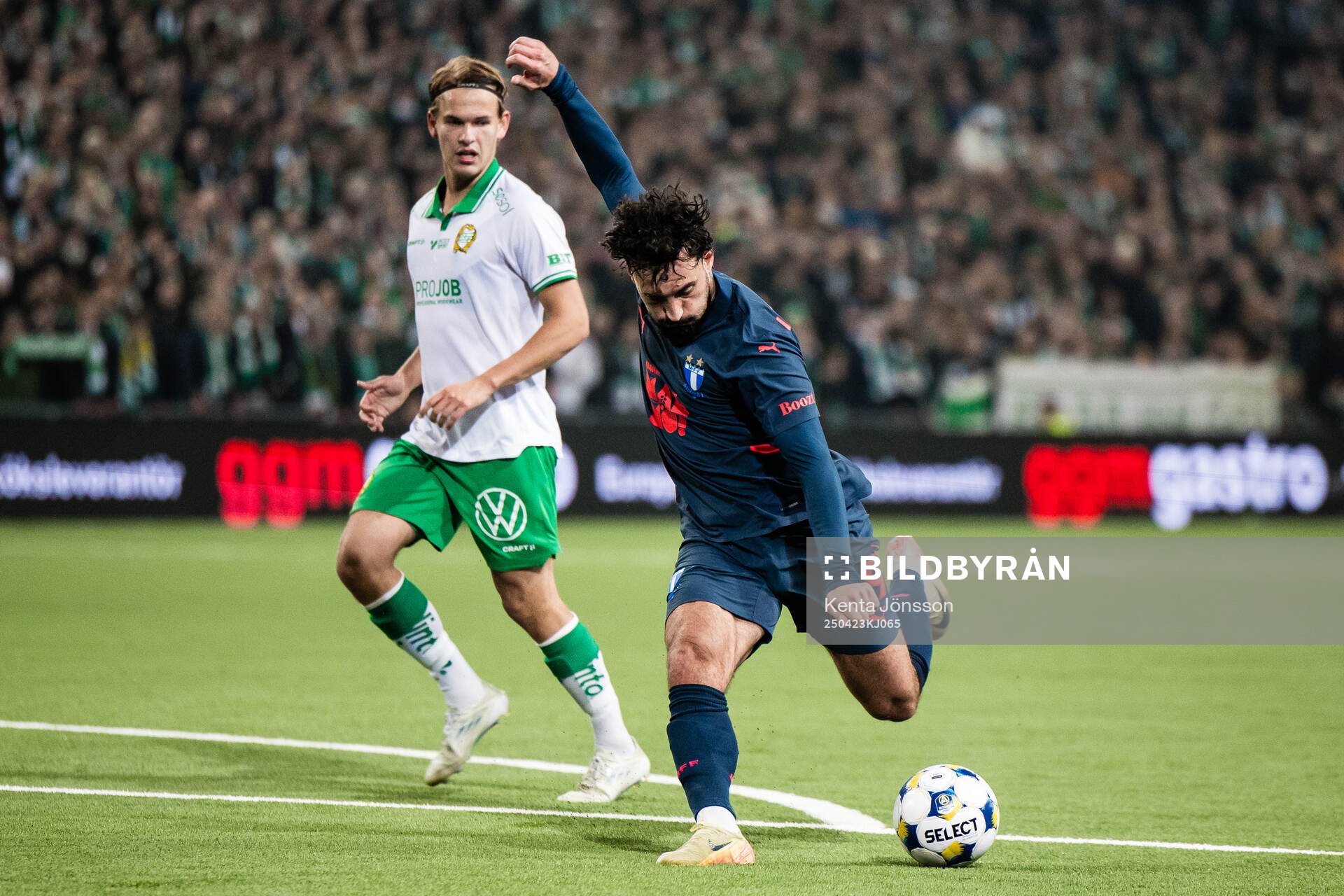 Hammarbys Markus Karlsson och Malmö FFs Sead Haksabanovic