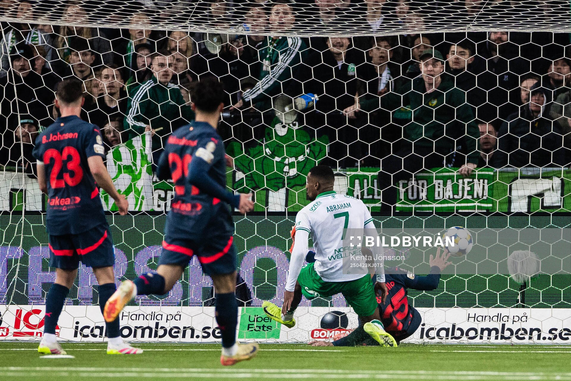 Hammarbys Sebastian Tounekti gör 1-0