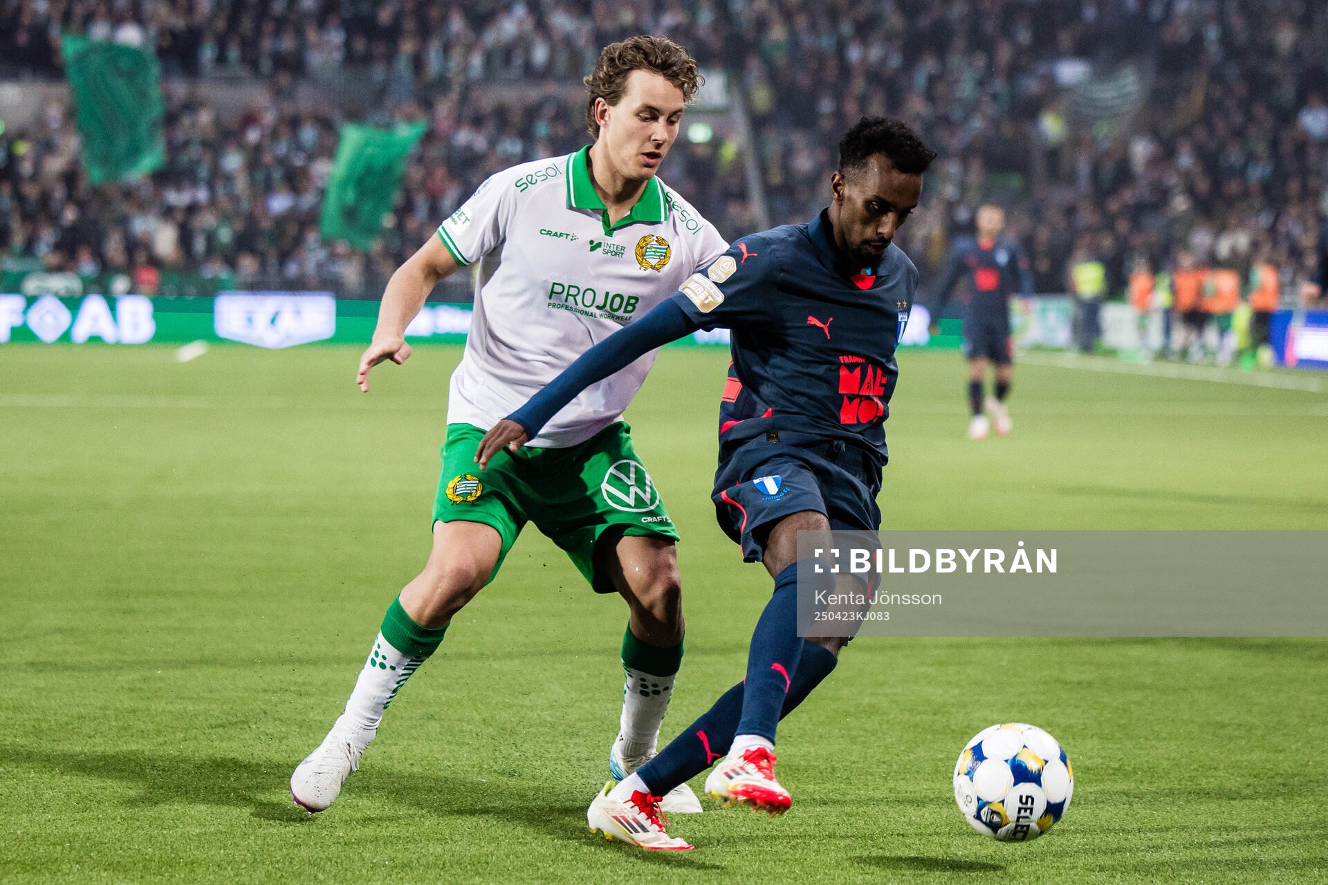 Hammarbys Hampus Skoglund och Malmö FFs Taha Ali
