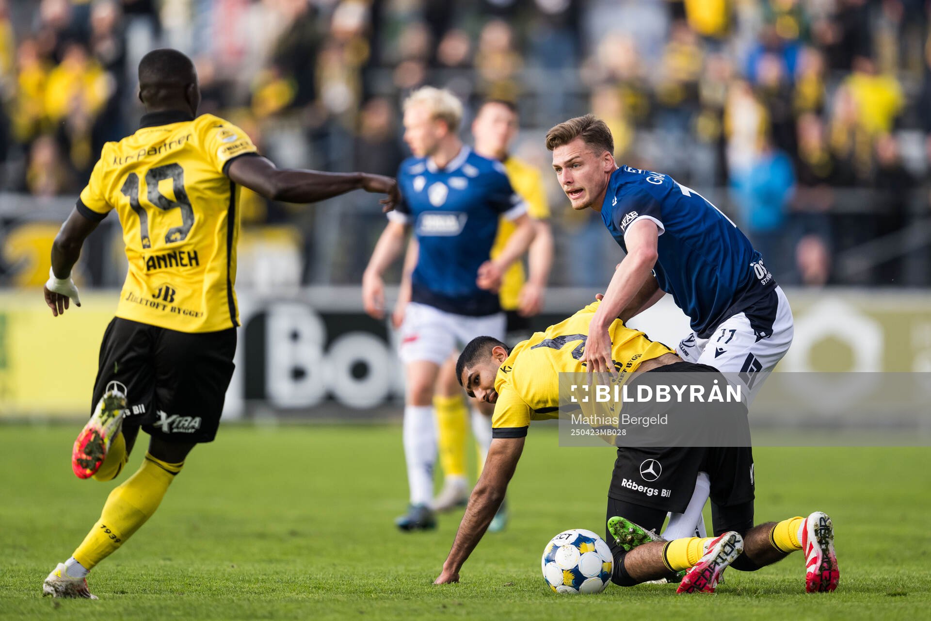 Mjällbys Abdullah Iqbal och Halmstads André Boman