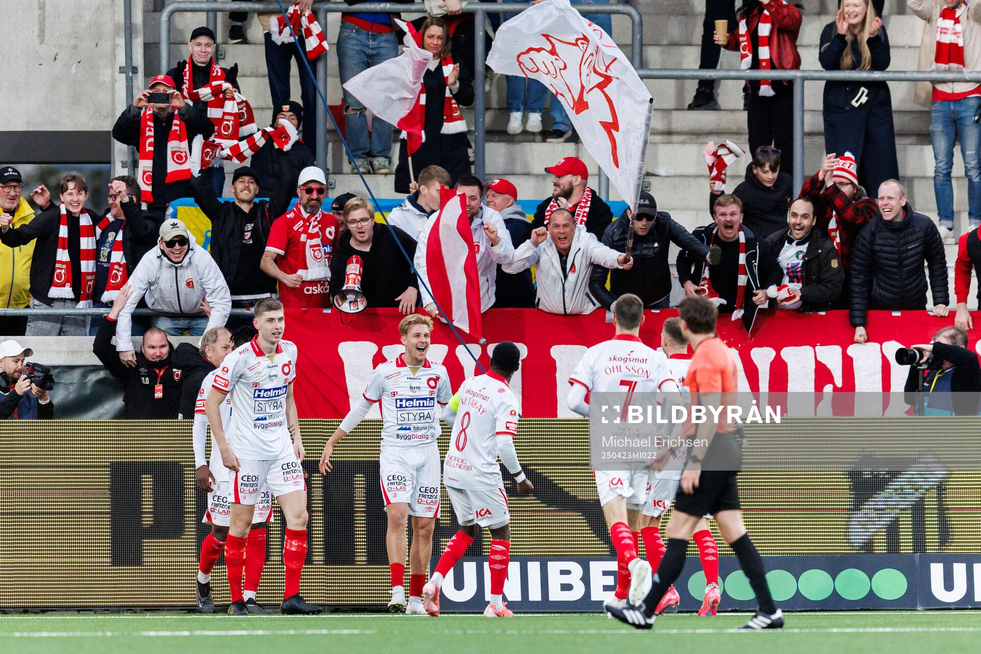 Degerfors Elias Pihlström jublar