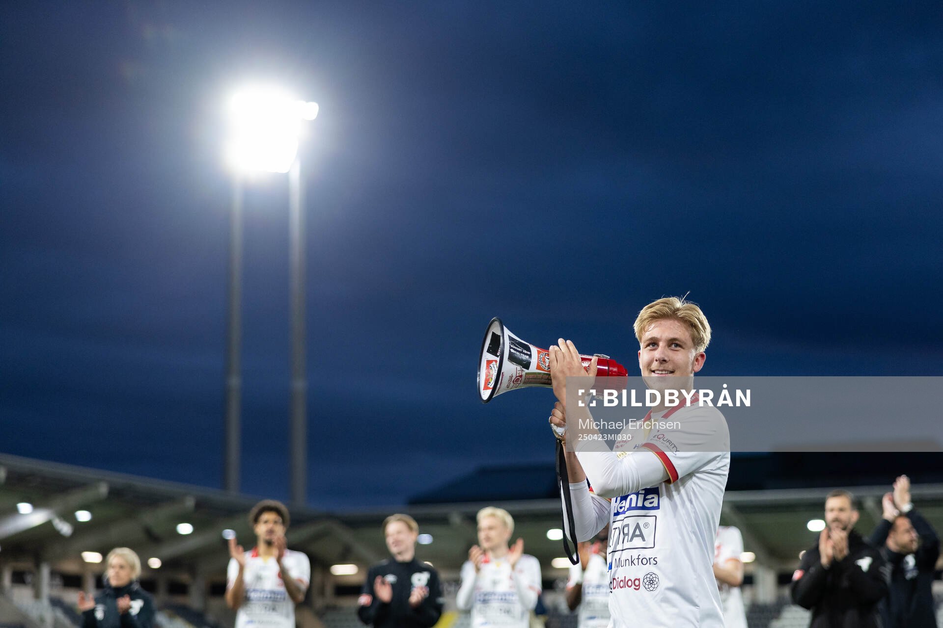 Degerfors Elias Pihlström jublar
