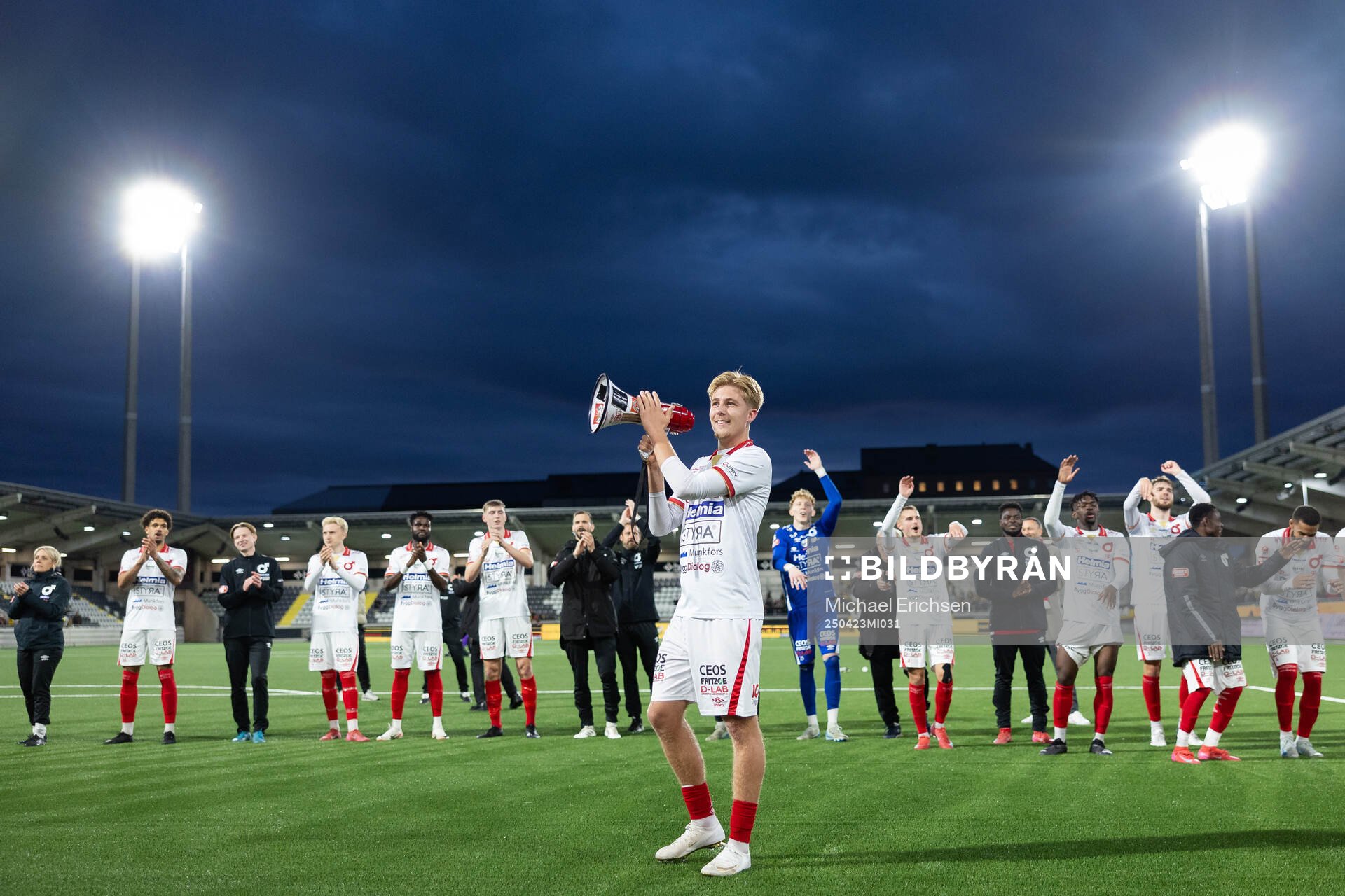 Degerfors Elias Pihlström jublar