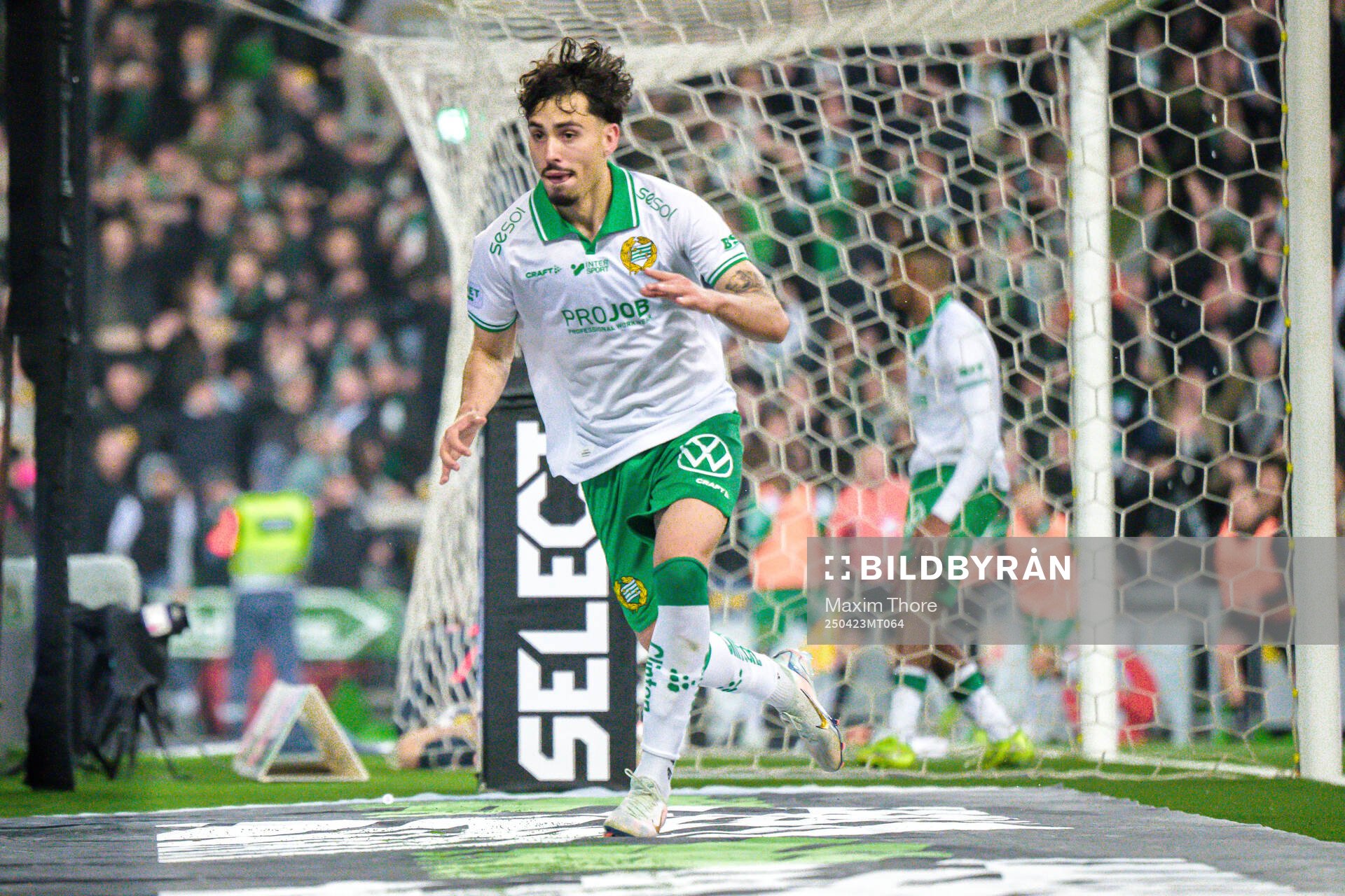 Hammarbys Sebastian Tounekti jublar