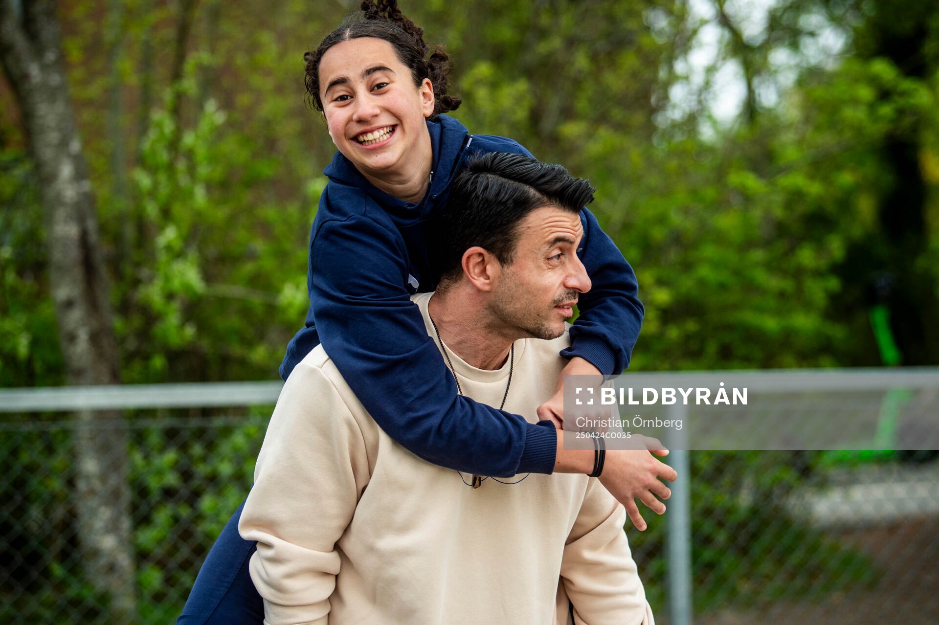 Mayar Khatawi och hennes mentor Behrang Safari