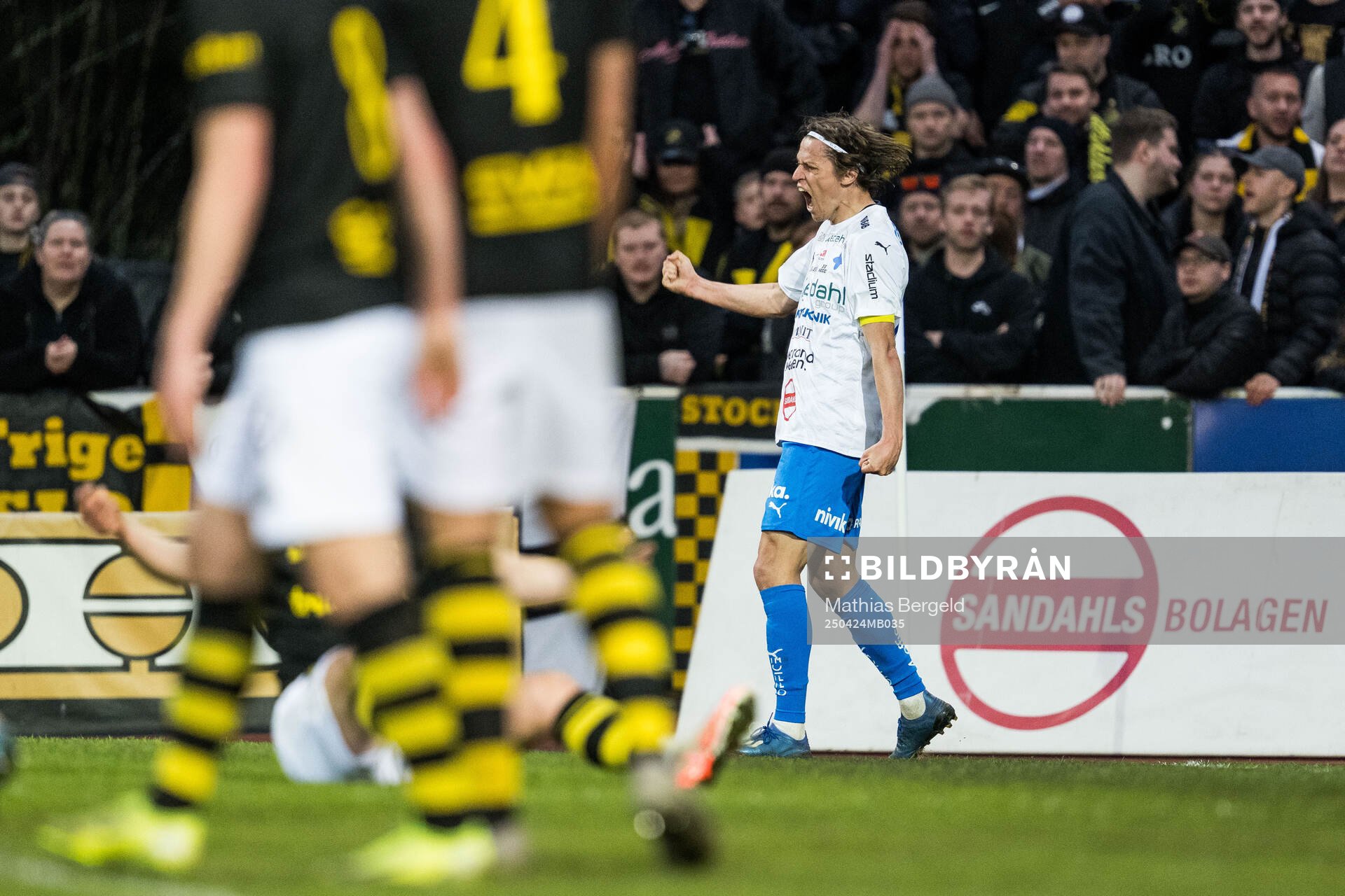 Värnamos Simon Thern jublar