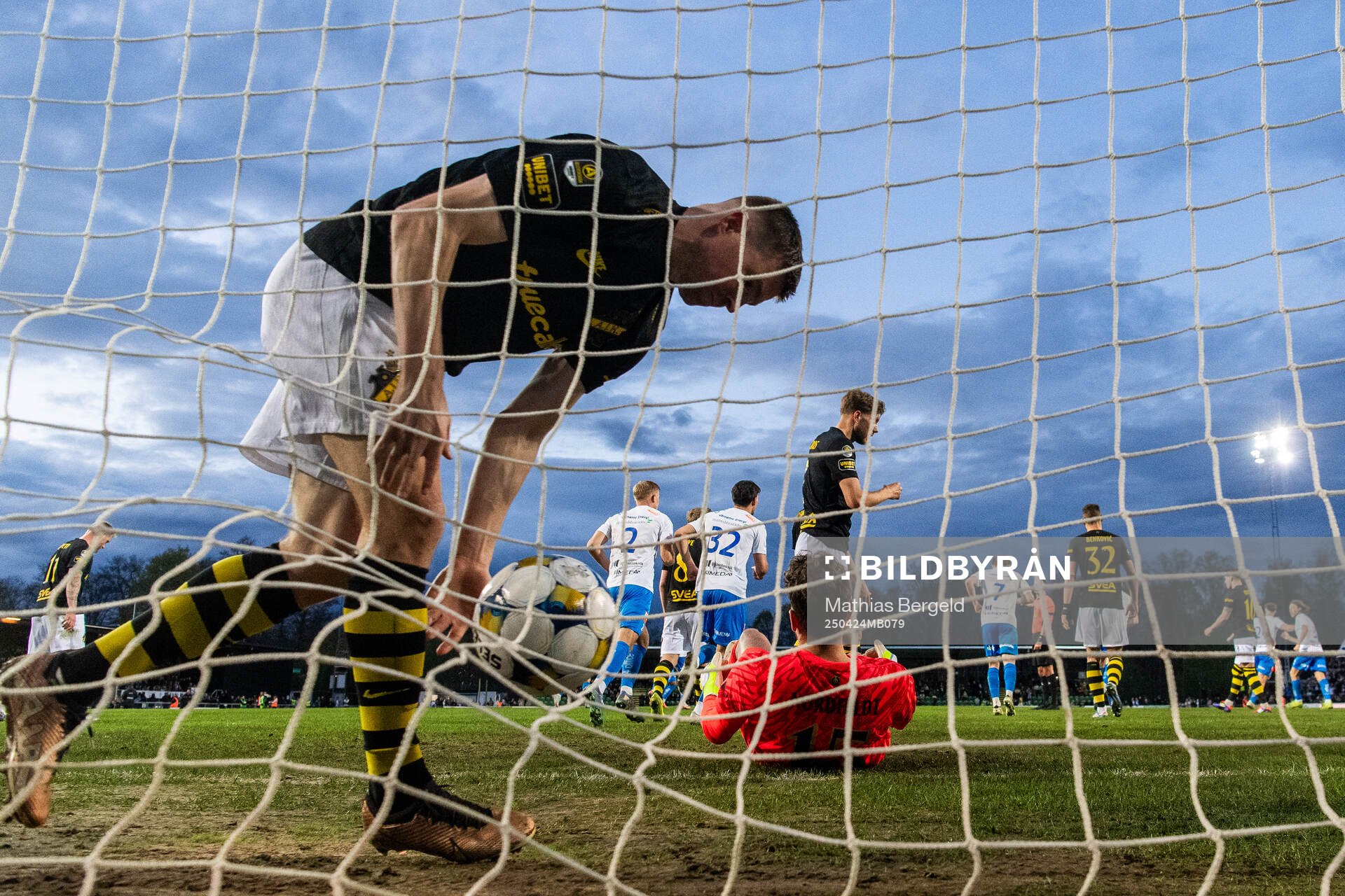 AIKs Mads Døhr Thychosen och målvakt Kristoffer Nordfeldt