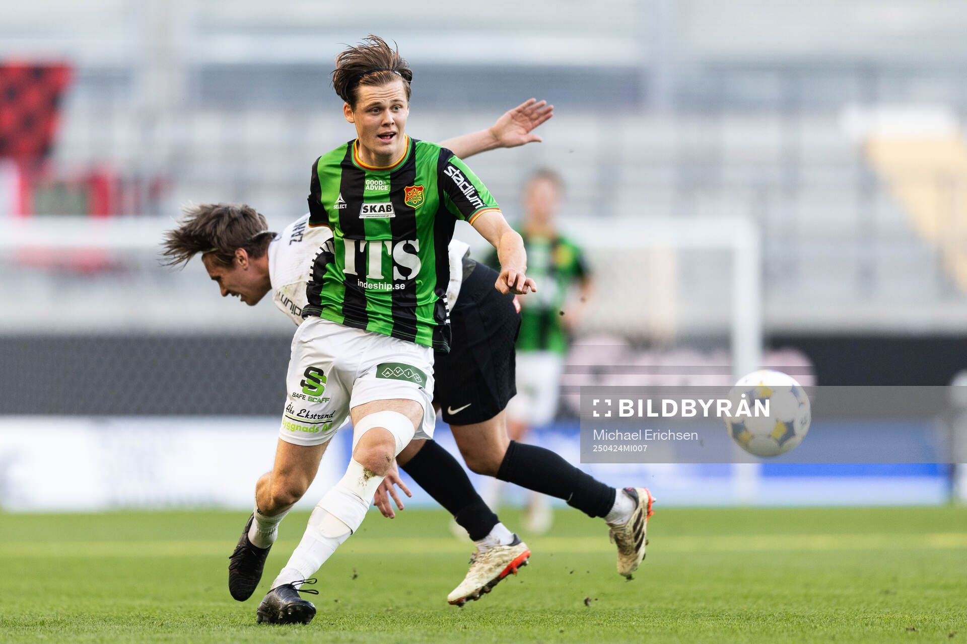 Brommapojkarnas Oliver Zandén och GAIS Axel Henriksson