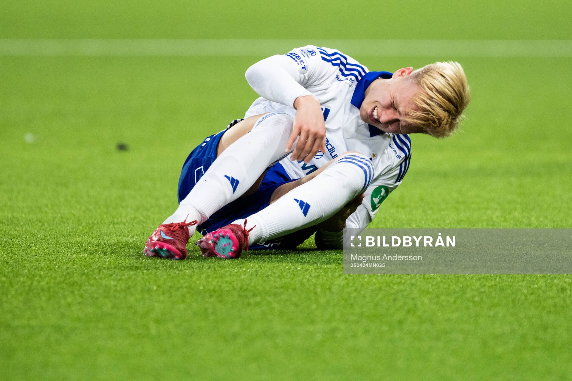 IFK Norrköpings Isak Andri Sigurgeirsson har ont