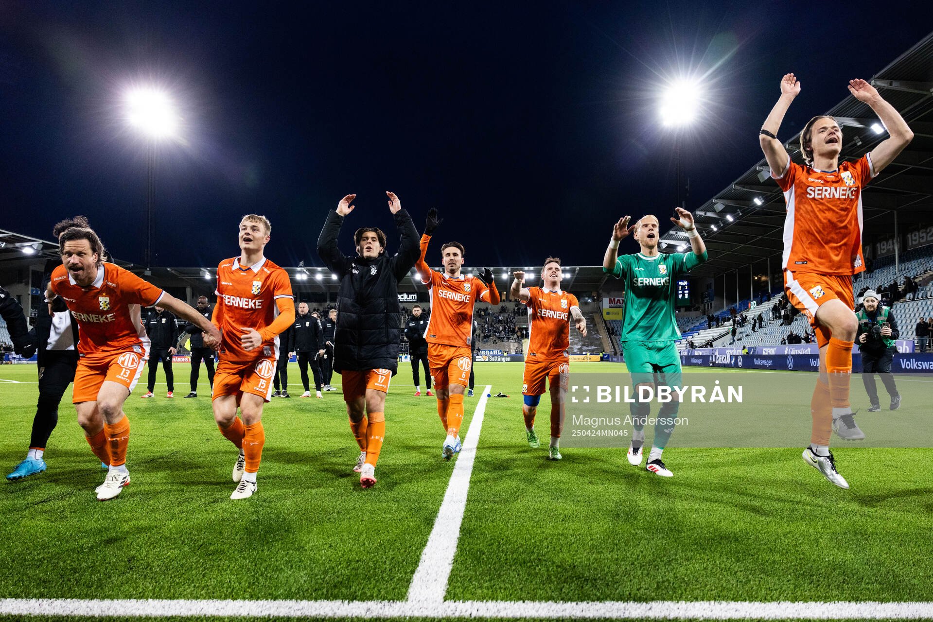 IFK Göteborgs spelare jublar