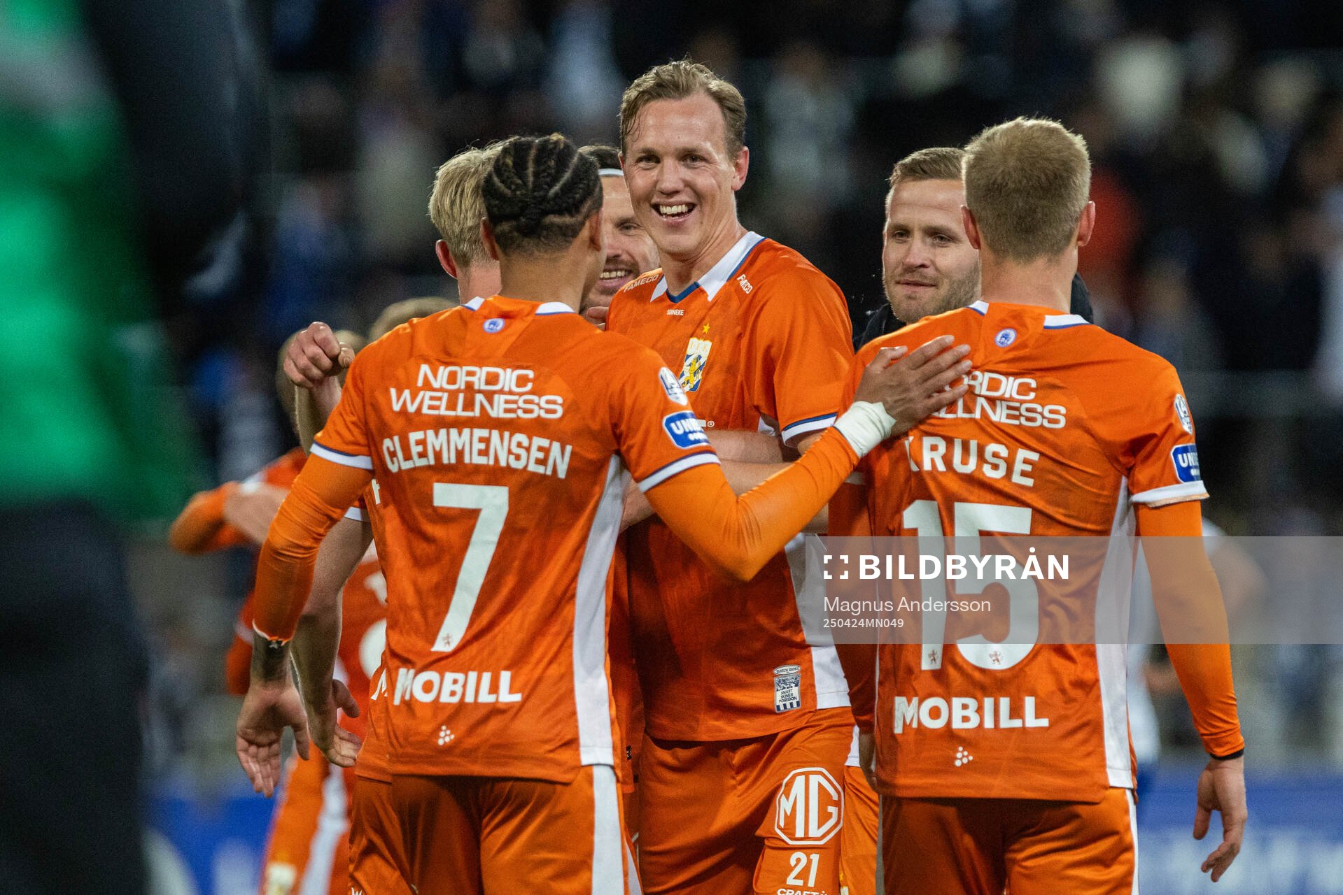 IFK Göteborgs Adam Carlén jublar