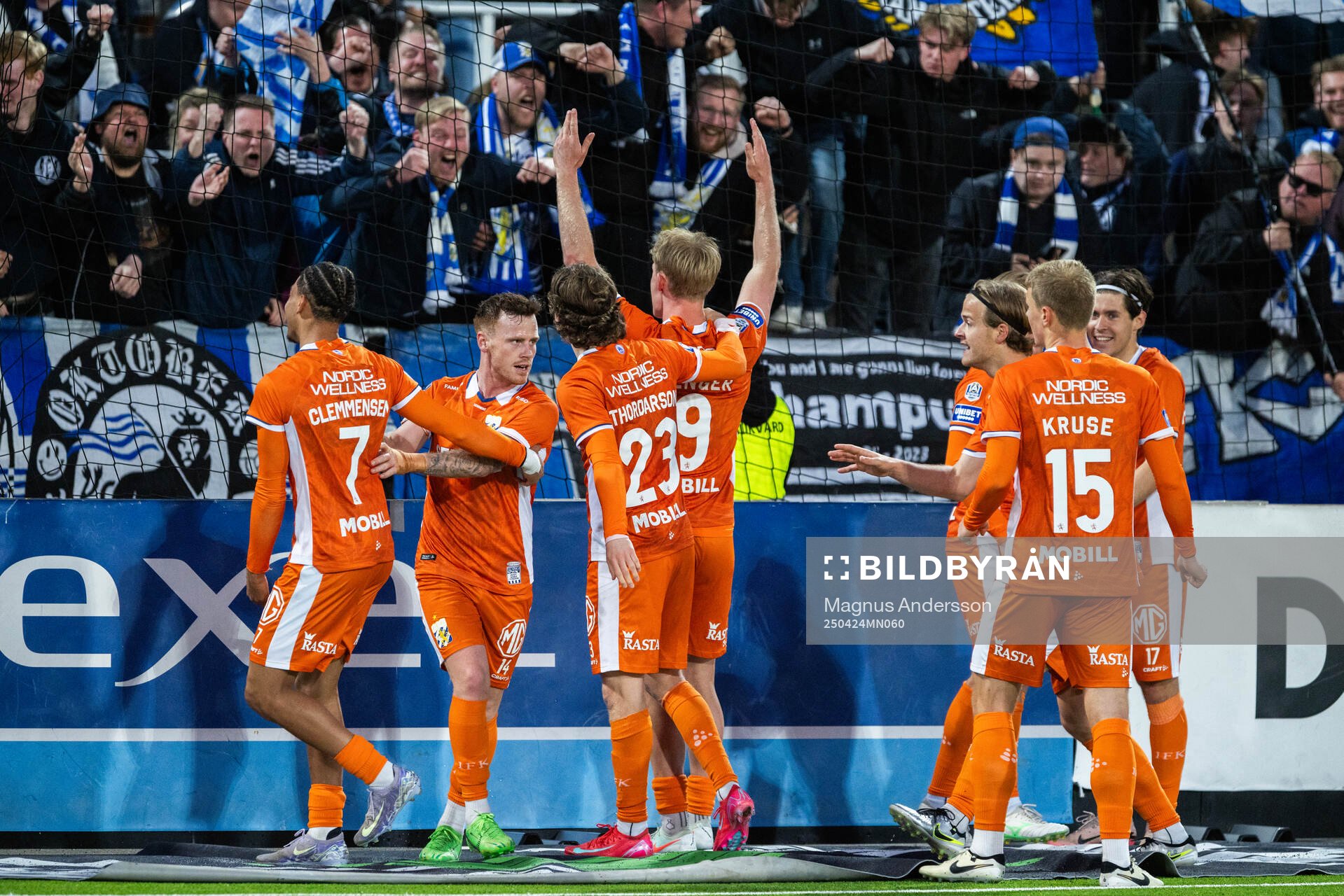 IFK Göteborgs Max Fenger jublar