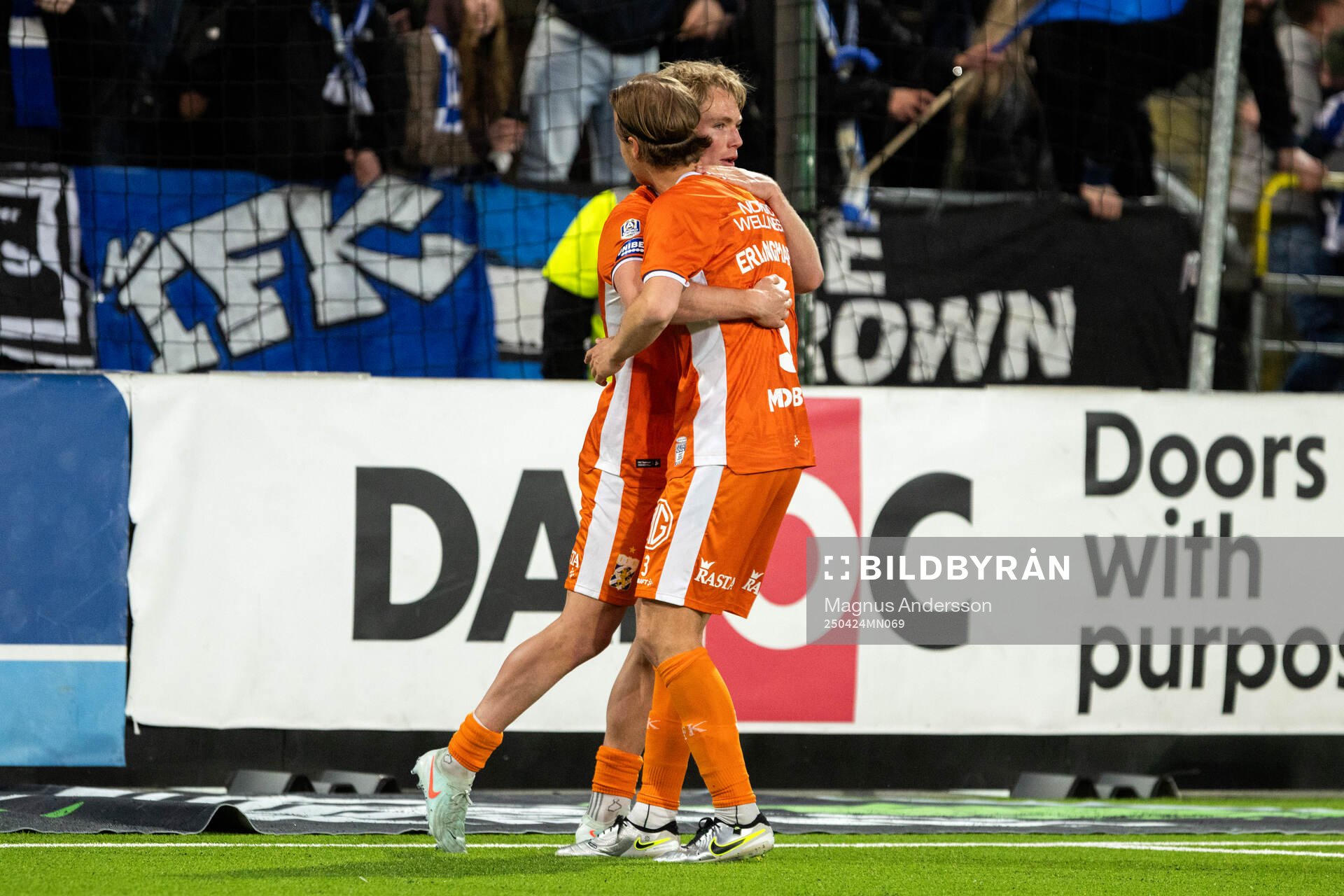 IFK Göteborgs Max Fenger jublar