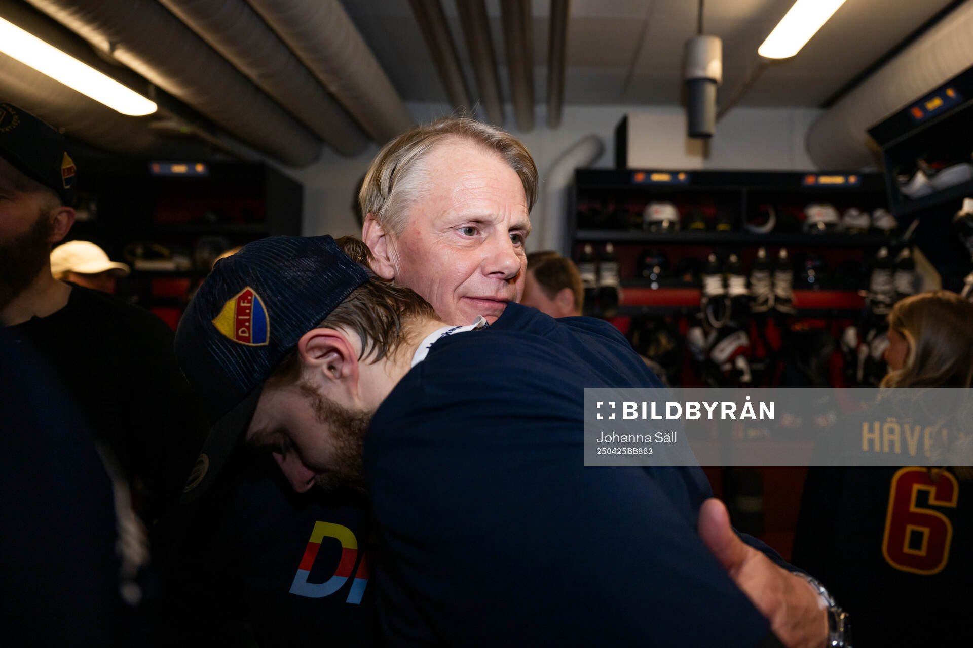 Djurgårdens sportchef Niklas Wikegård och Albin Grewe