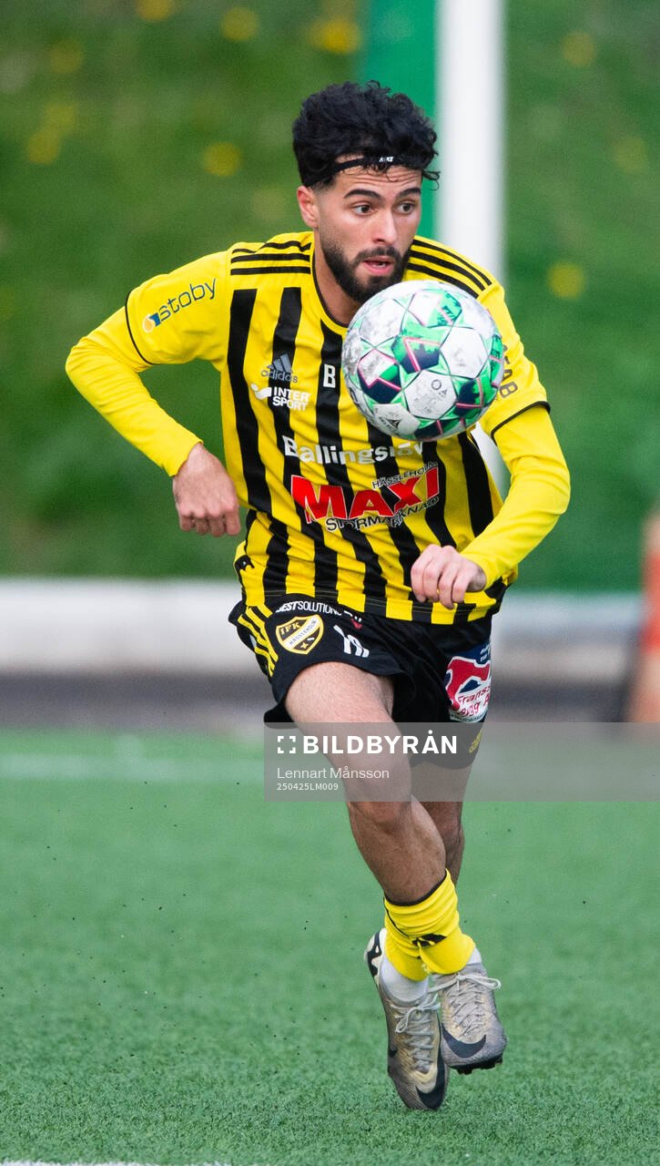 IFK Hässleholms Rahel Omed Nader i matchen i division 2 mellan Linero IF och IFK Hässleholm i Lund 25 april 2025.