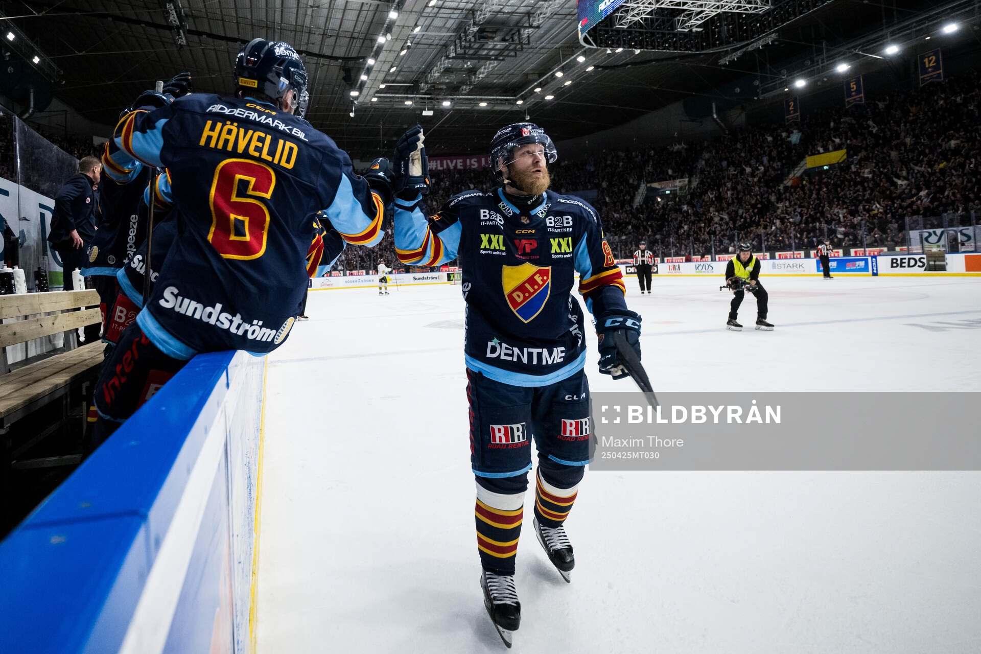 Djurgårdens Linus Klasen jublar