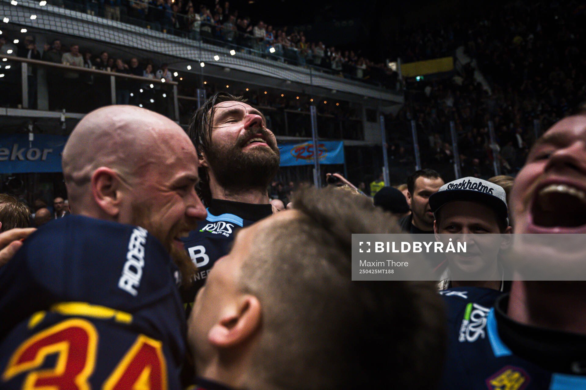 Djurgårdens Daniel Brodin och Ludvig Rensfeldt jublar