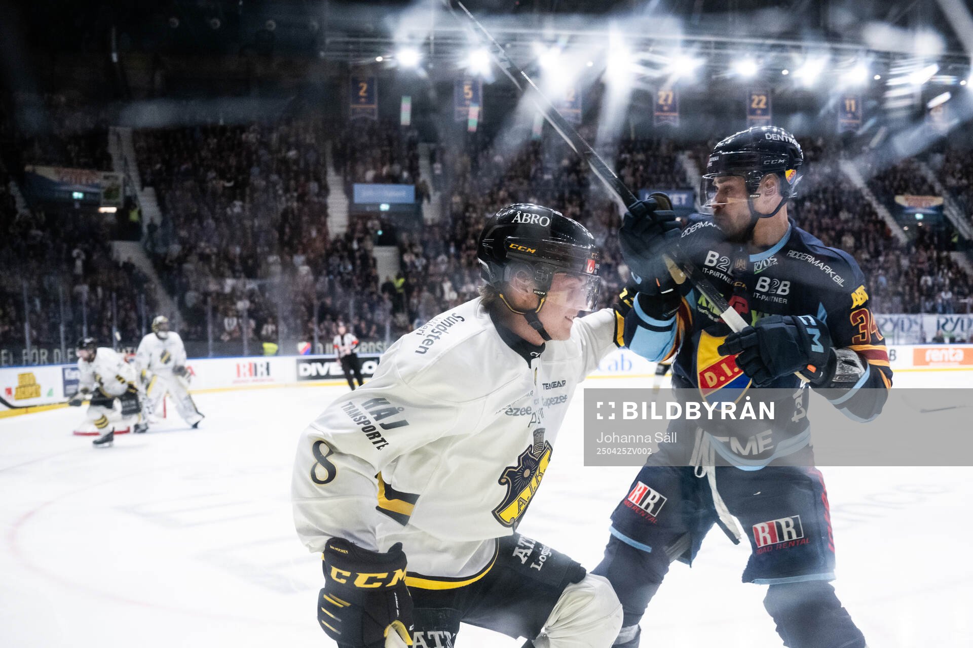 AIKs Tom Hedberg och Djurgårdens Daniel Brodin