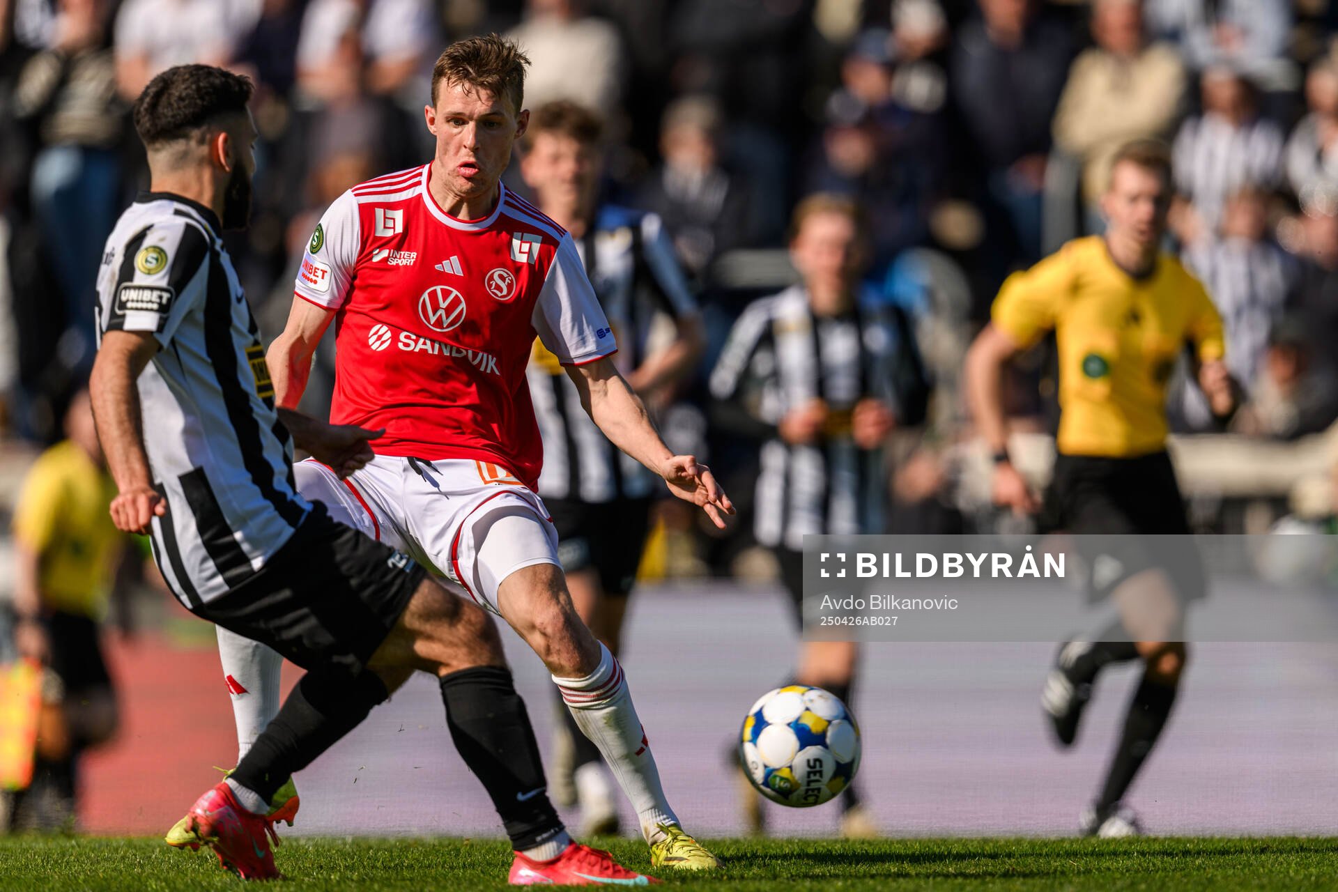 Sandvikens IFs Daniel Söderberg och Landskronas Edi