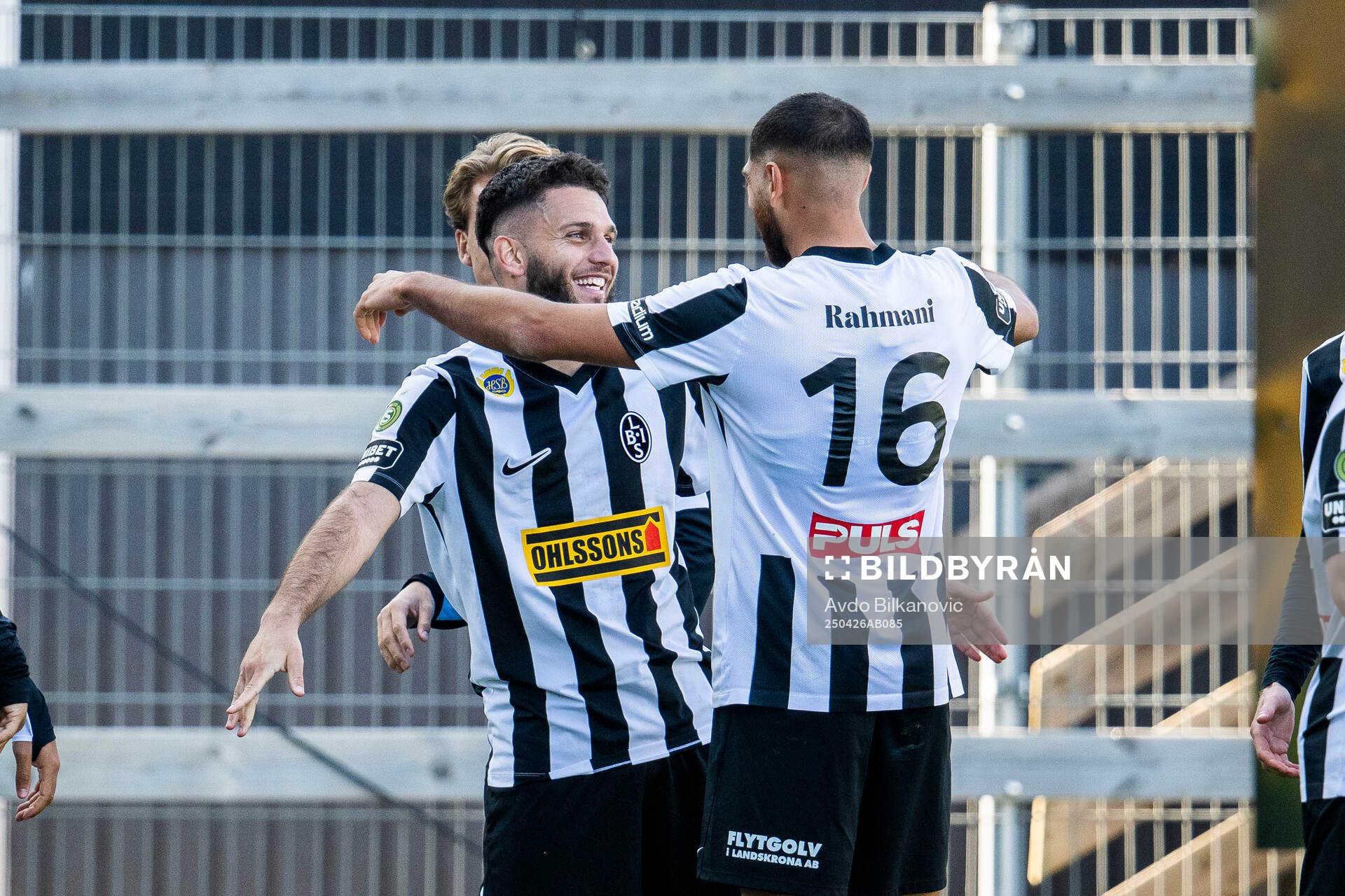 Landskronas Edi Sylisufaj och Rassa Rahmani jublar