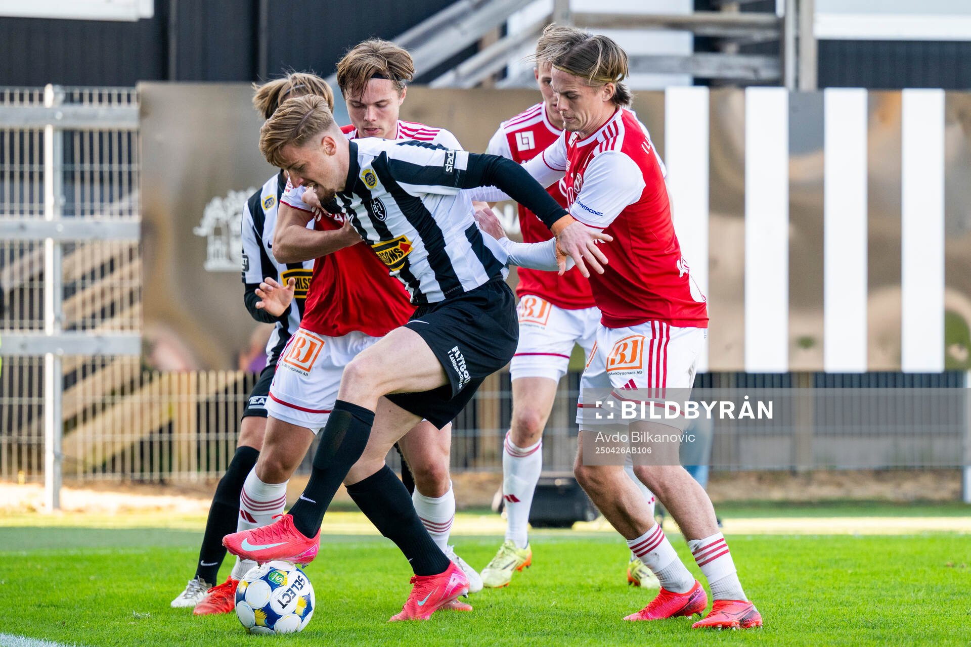 Landskronas Markus Björkqvist under fotbollsmatchen i Superettan mellan Landskrona och Sandvikens IF den 26 april 2025 i Landskrona.