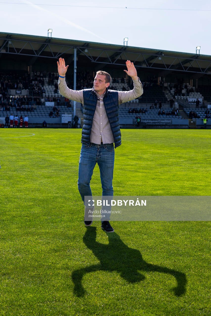 Landskronas tidigare lagkapten Philip Andersson hyllas