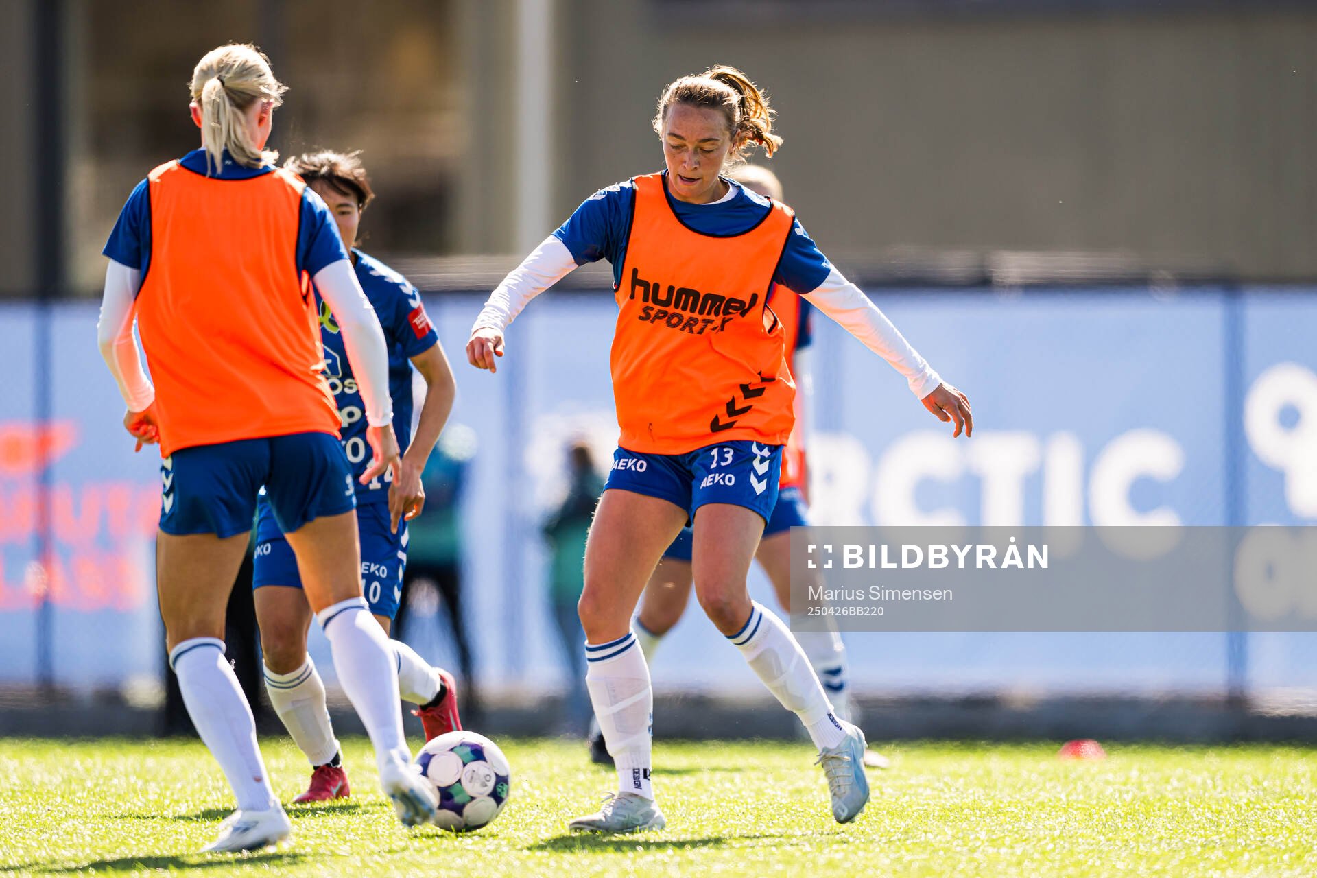 Elizabeth Grace Anton of Kolbotn warms up