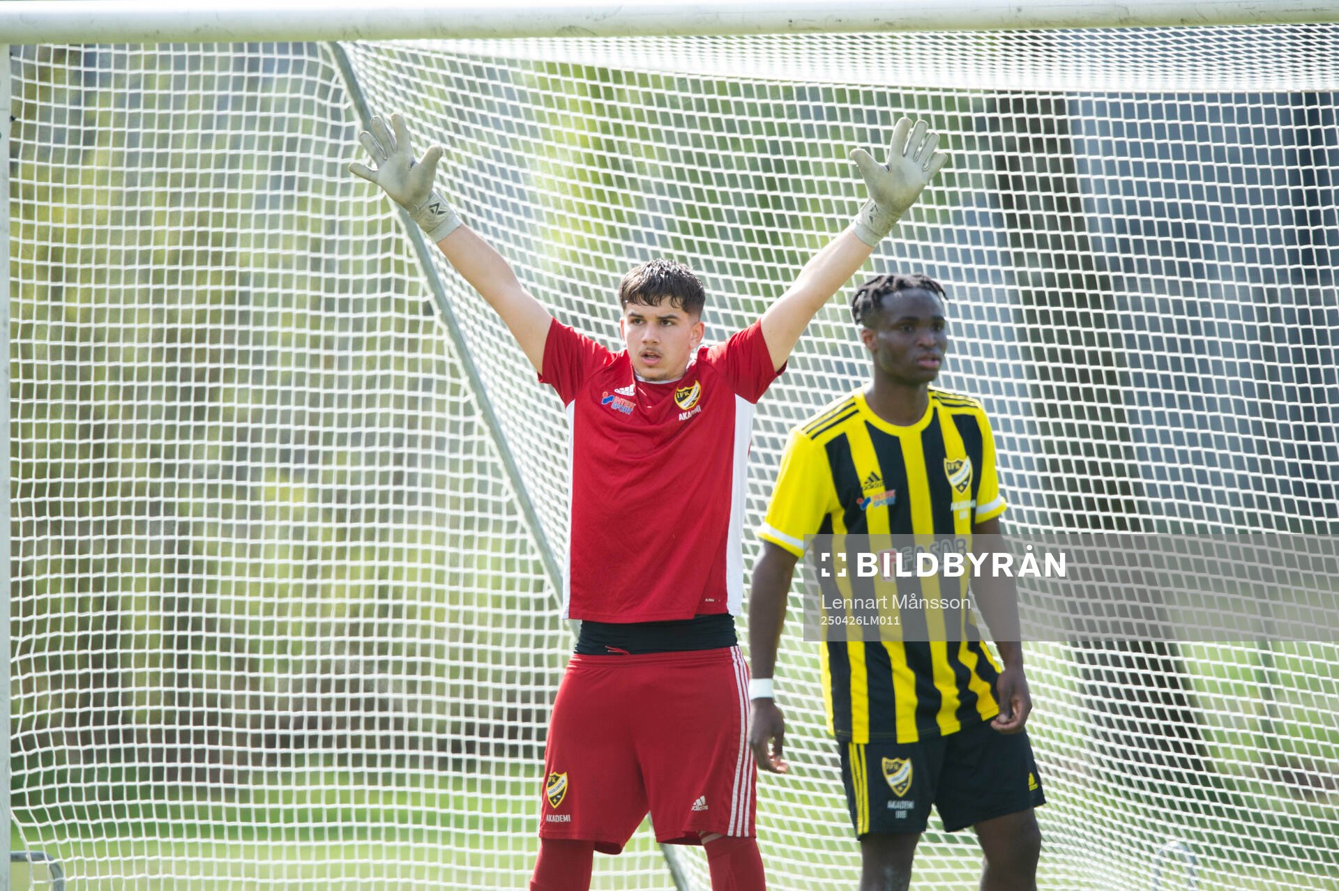 IFK Hässleholms målvakt Ermal Jashanica i matchen i U19