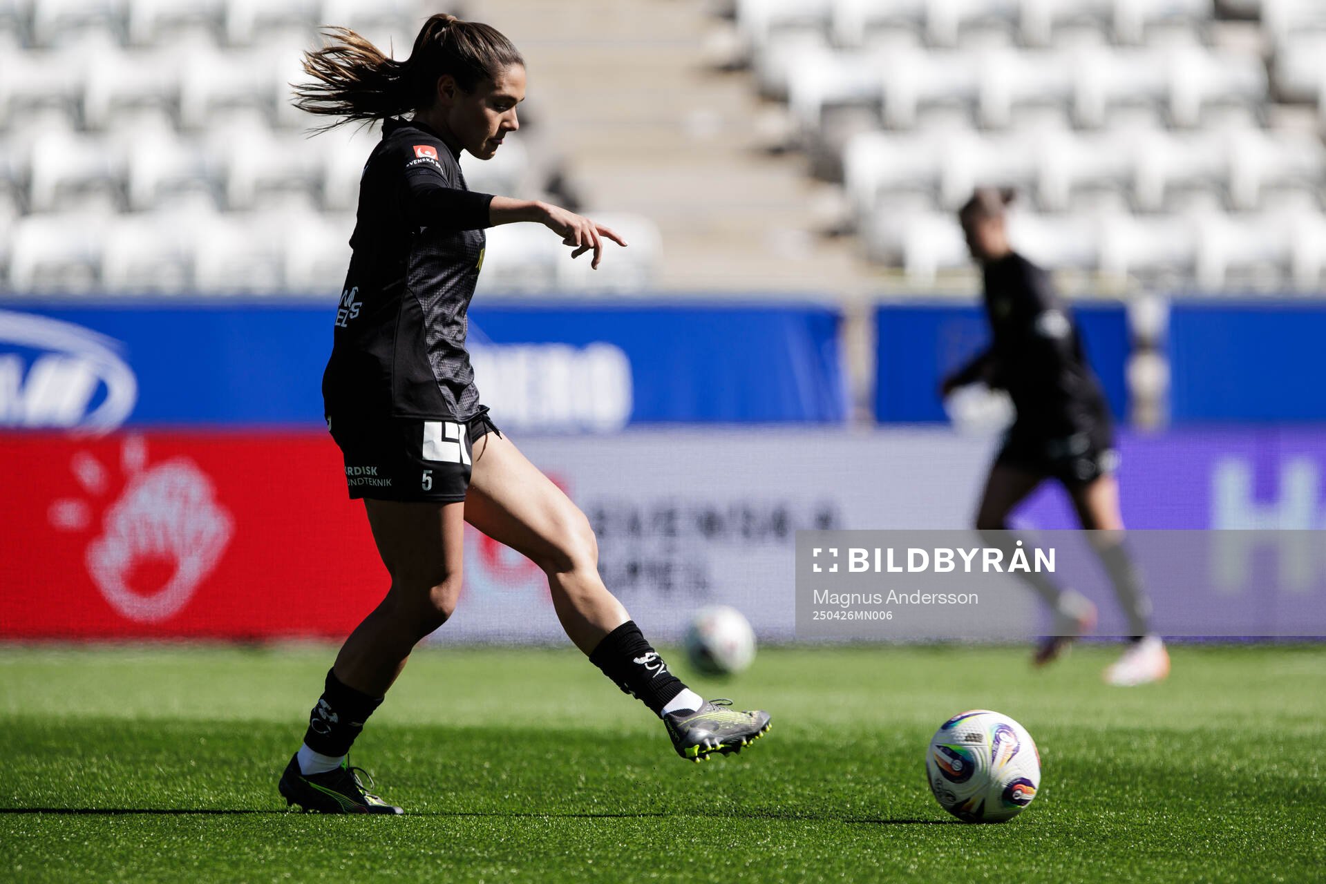 Häckens Mary Caroline Wickenheiser inför fotbollsmatchen i Damallsvenskan mellan IFK Norrköping och Häcken den 26 april 2025 i Norrköping.
