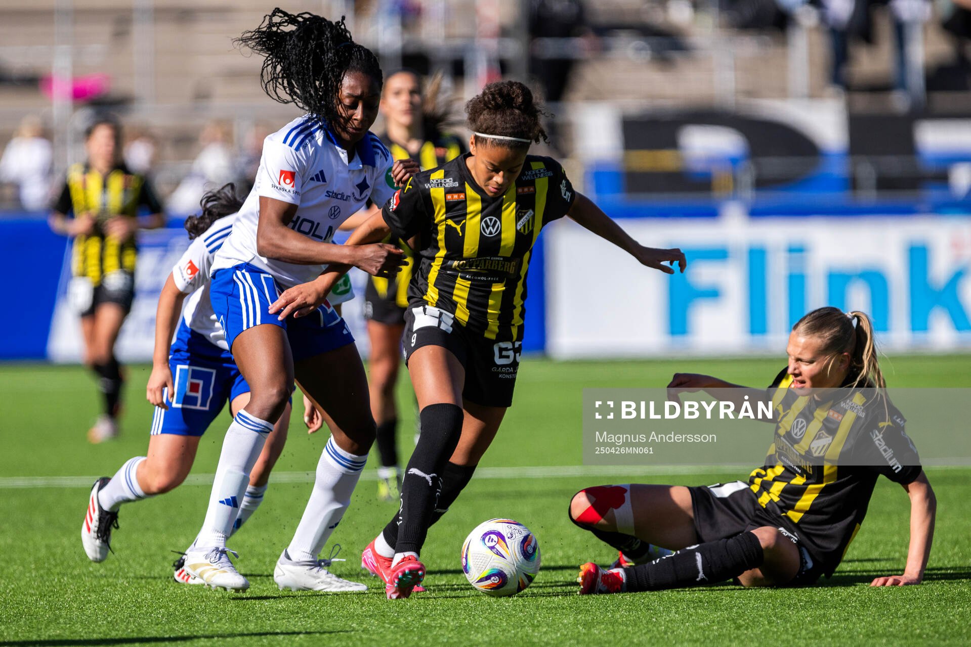 IFK Norrköpings Maya Aliyah Antoine och Häckens Felicia