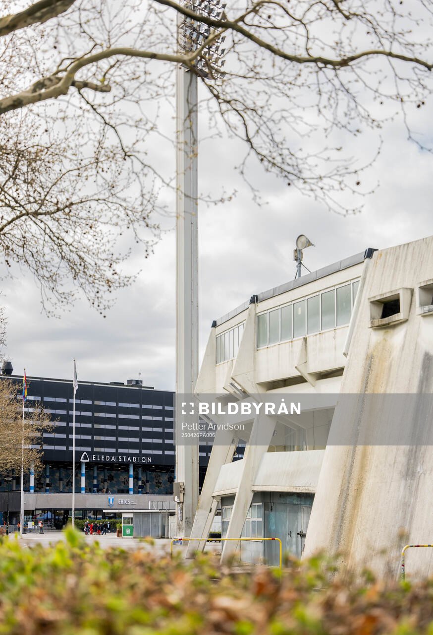 Exteriör Eleda Stadion inför fotbollsmatchen i Damallsvenskan mellan Malmö FF och Hammarby den 26 april 2025 i Malmö. 