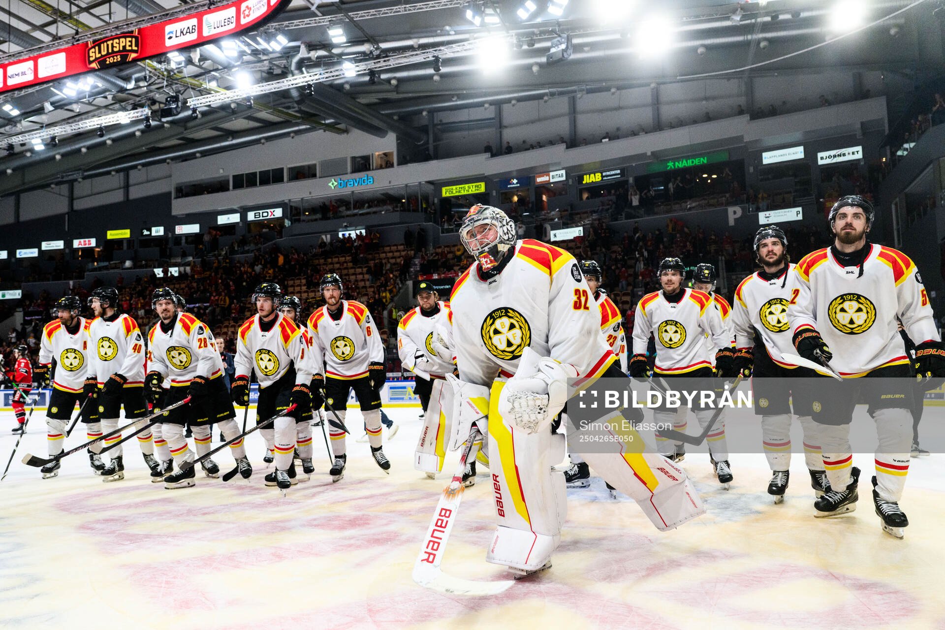 Brynäs målvakt Ludvig Persson jublar