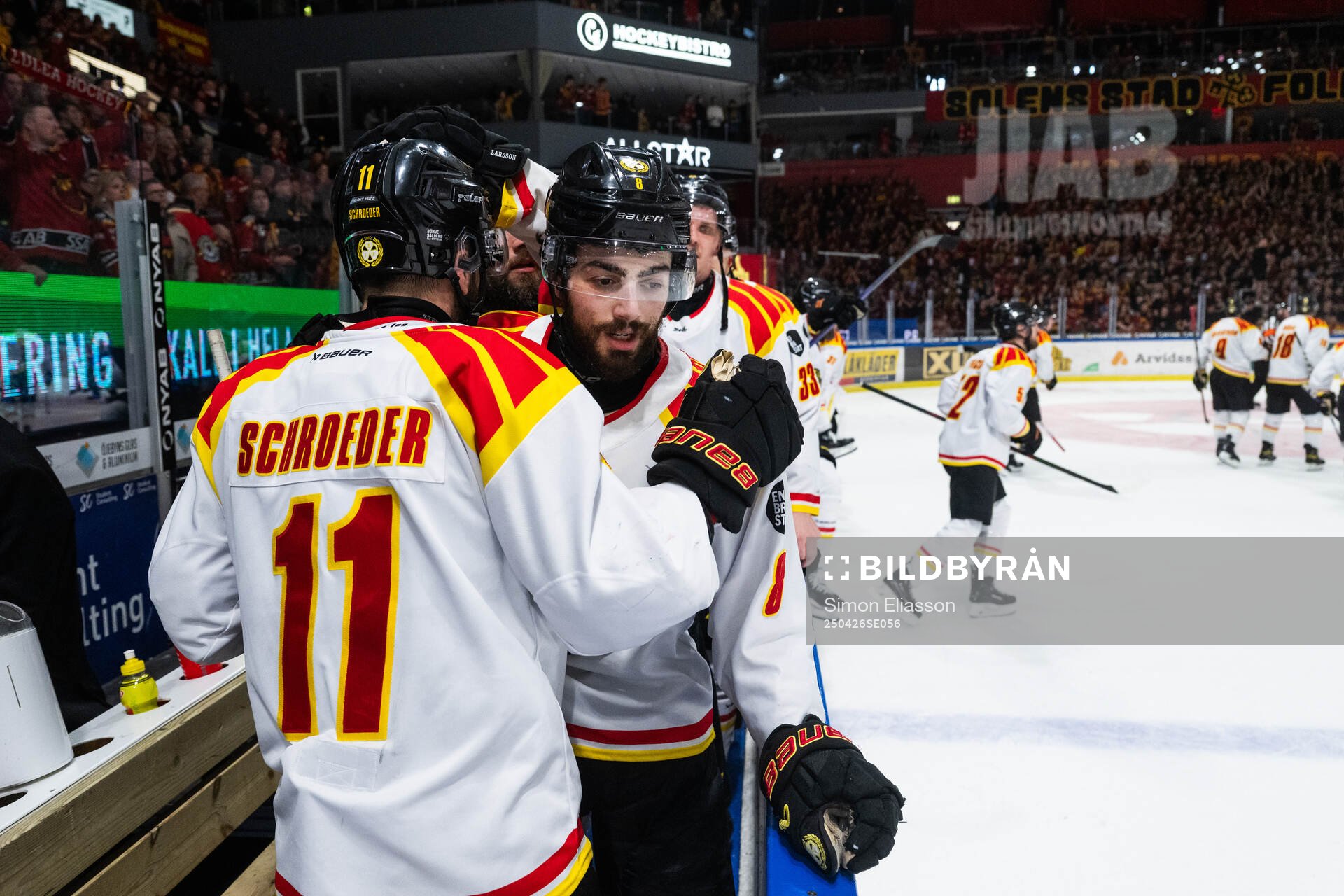 Brynäs Bobby Trivigno jublar