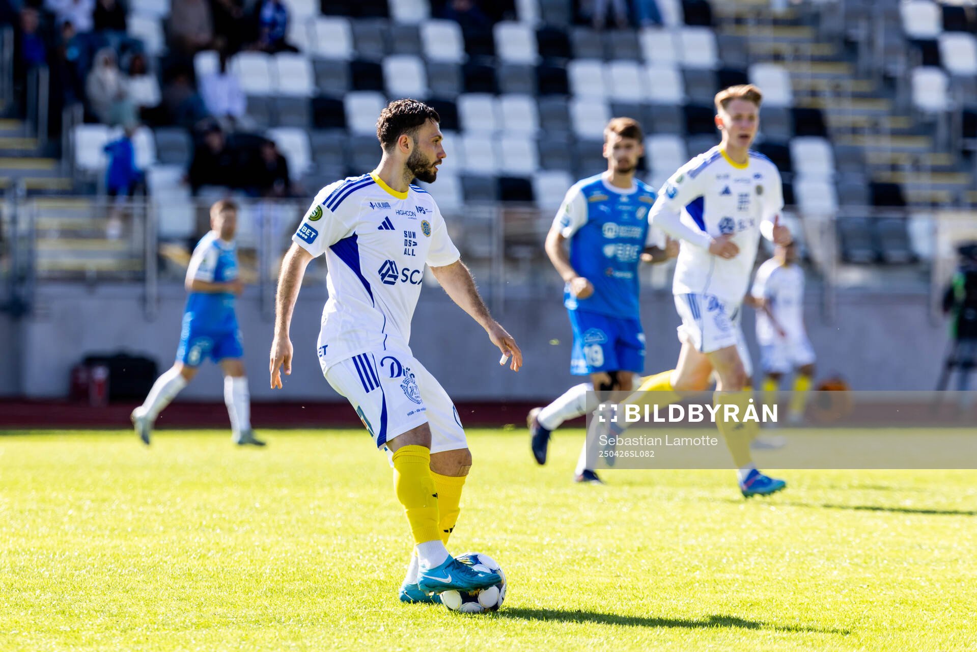 GIF Sundsvalls Amaro Bahtijar under fotbollsmatchen i Superettan mellan Oddevold och GIF Sundsvall den 26 april 2025 i Uddevalla. 