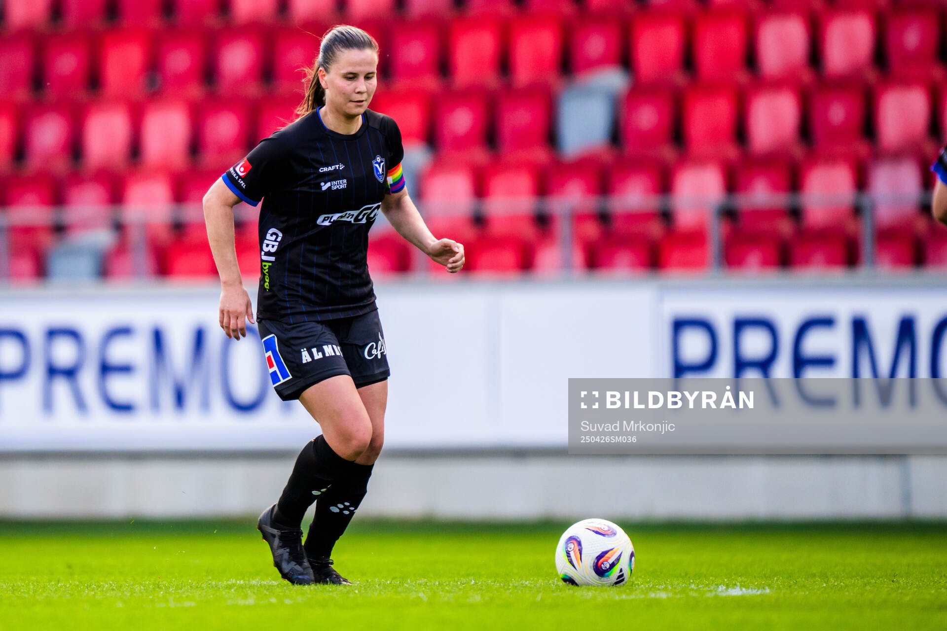 Växjö DFFs Josefin Harrysson under fotbollsmatchen i Damallsvenskan mellan Växjö DFF och Vittsjö den 26 april 2025 i Växjö. 