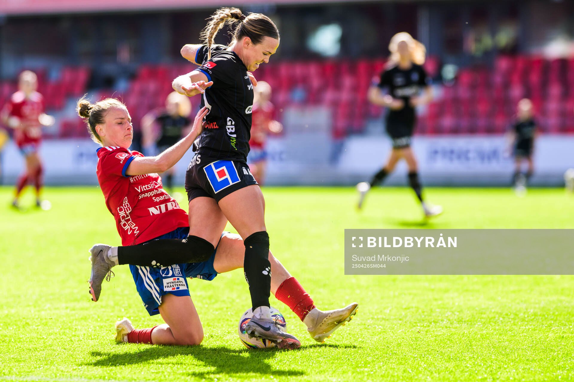 Vittsjös Julia Tunturi och Växjö DFFs Larkin Russel