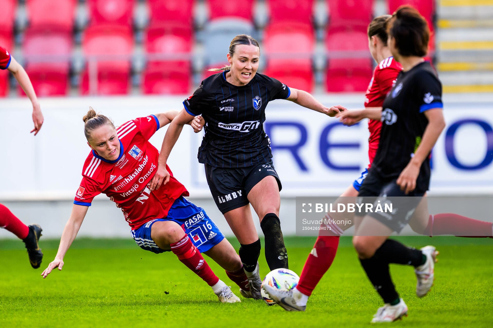Vittsjös Olivia Wänglund och Växjö DFFs Larkin Russel