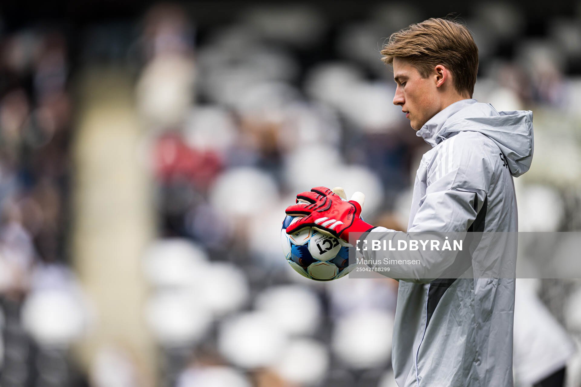 Sander Tangvik of Rosenborg warms up ahead of the Eliteserien match between Rosenborg and Molde on April 27, 2025 in Trondheim. 