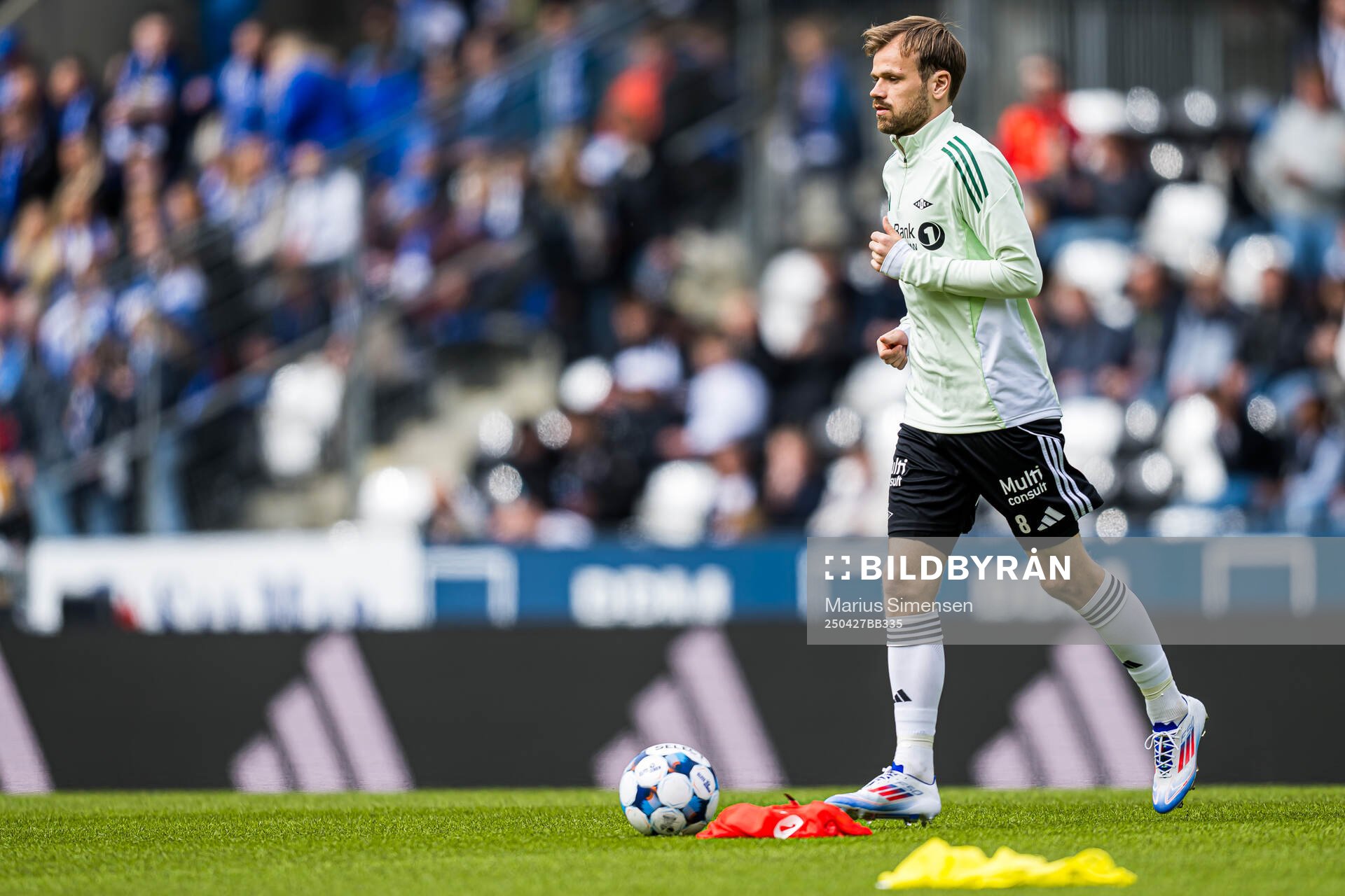 Iver Tobias Rørvik Fossum of Rosenborg warms up