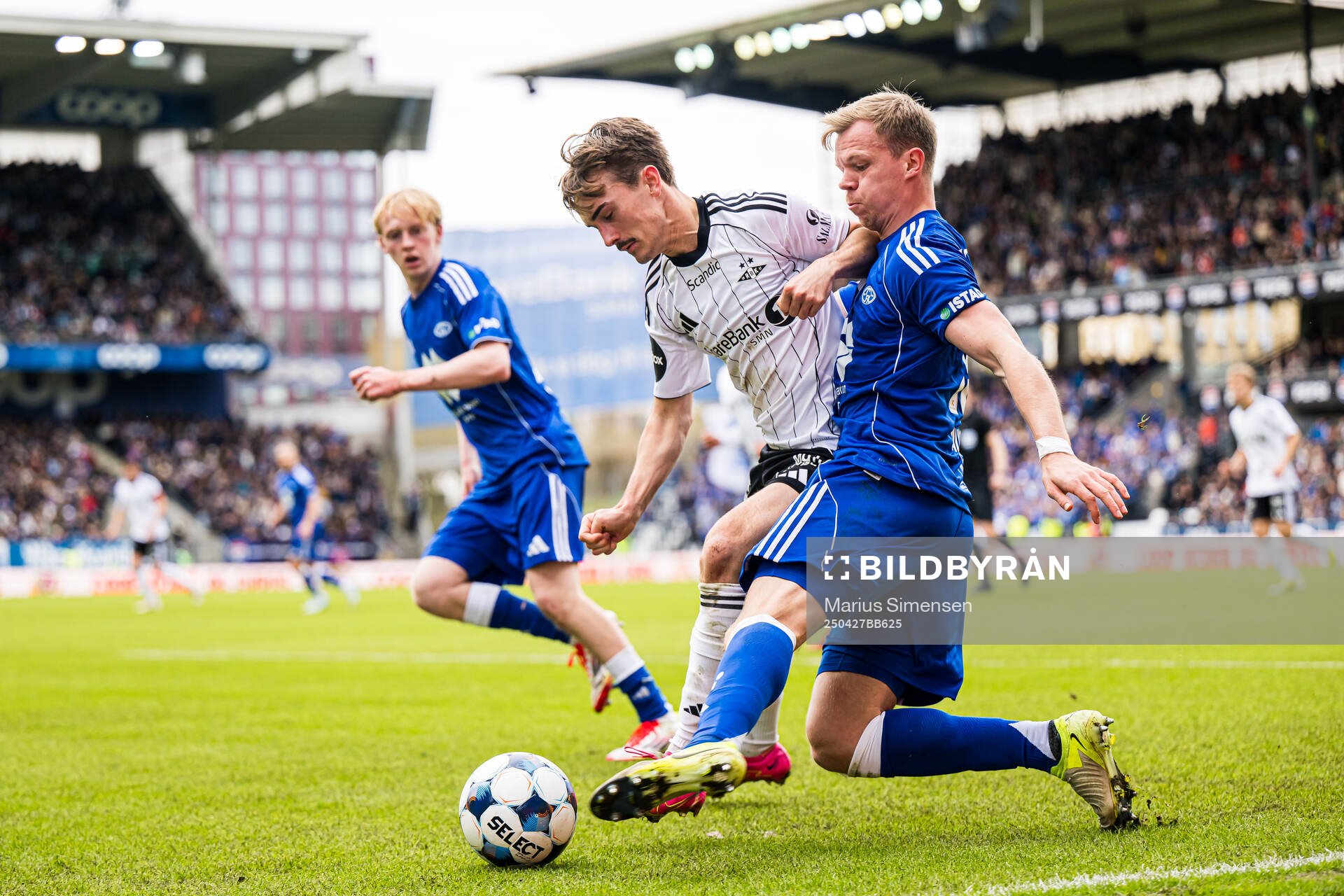 Marius Sivertsen Broholm of Rosenborg and Eirik Haugan of