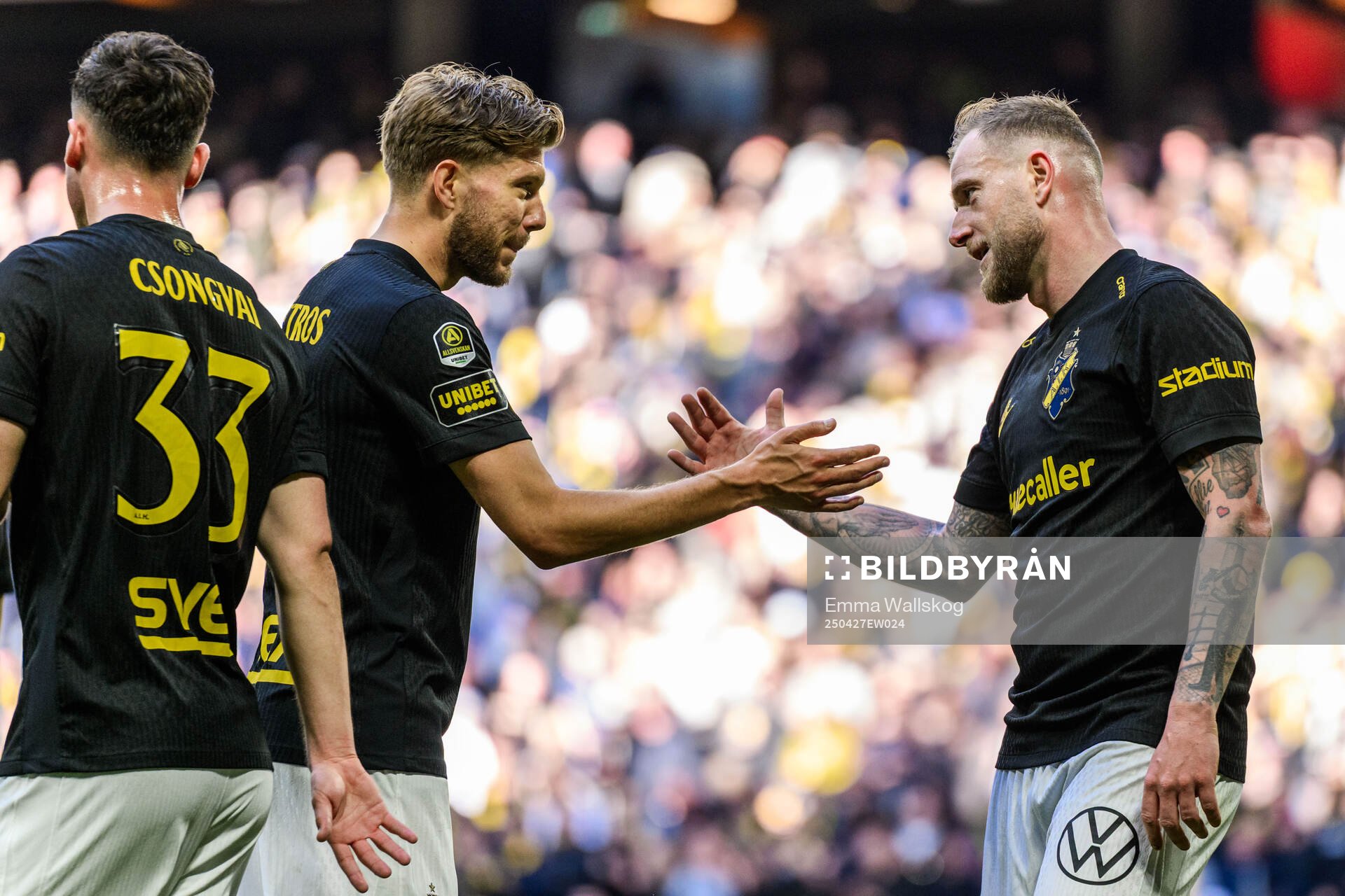 AIKs Anton Salétros och John Guidetti  jublar