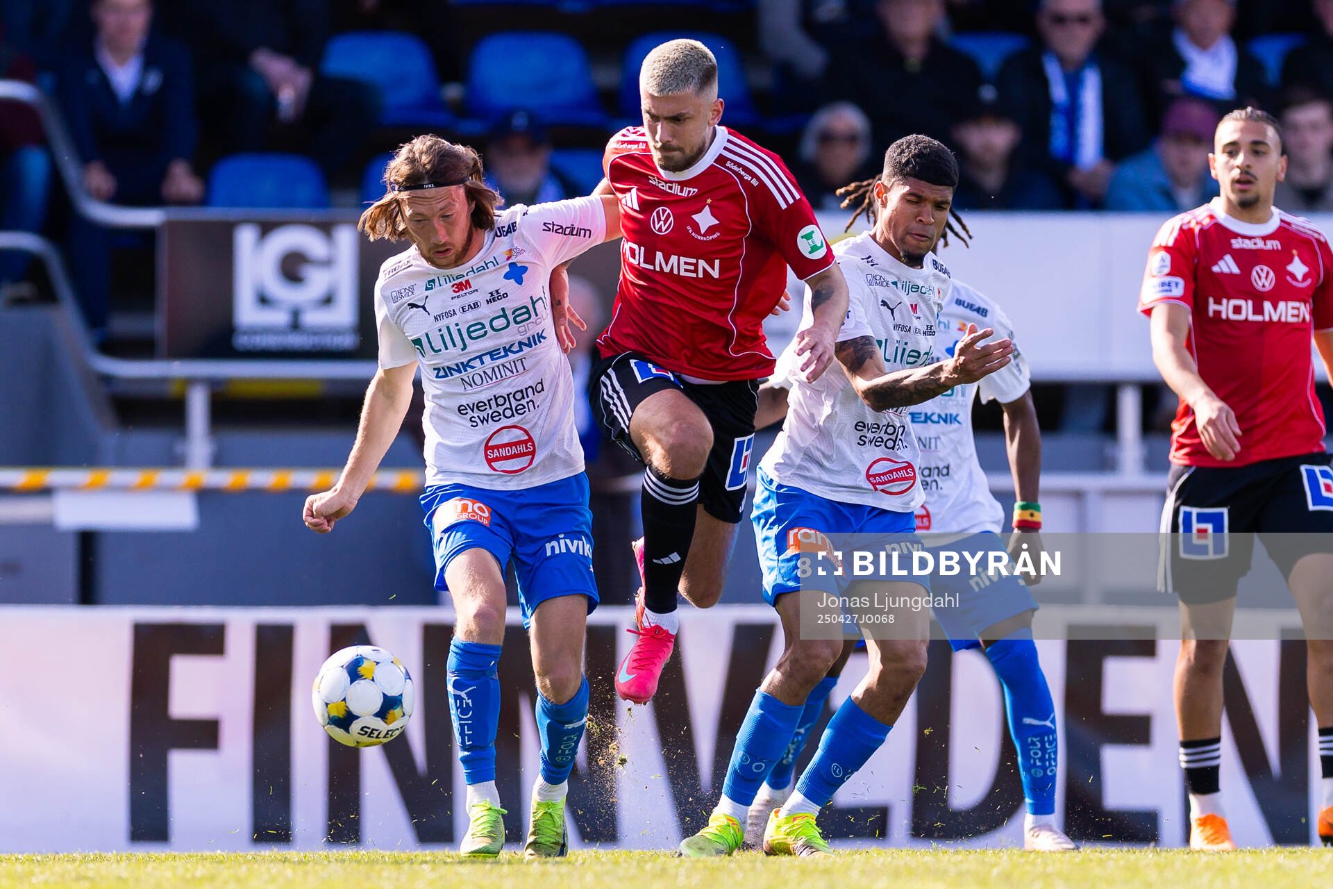 Värnamos Axel Björnström, Luke Le Roux och IFK