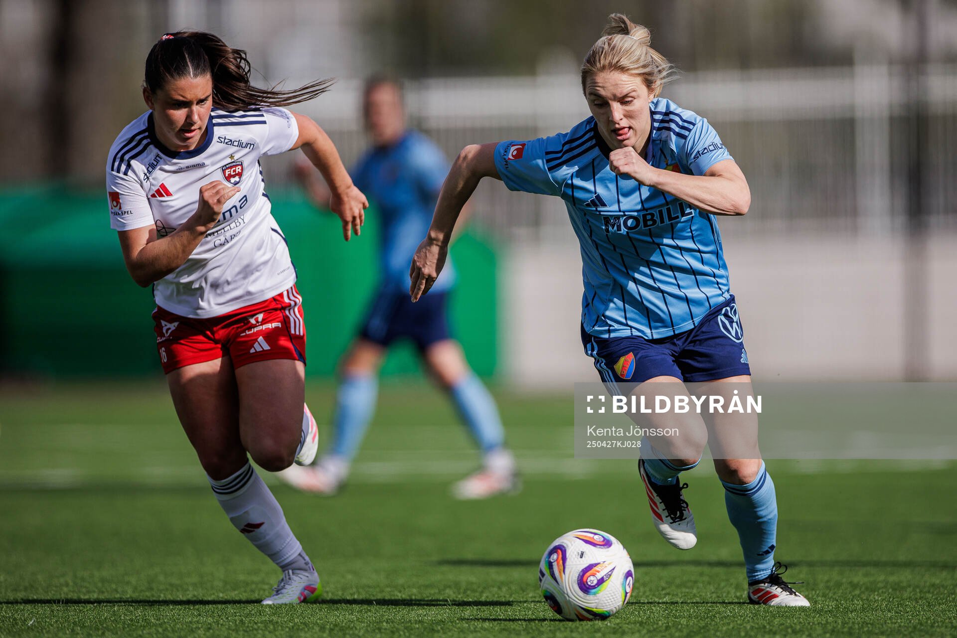 Rosengårds Emilia Pelgander och Djurgårdens Mimmi Larsson