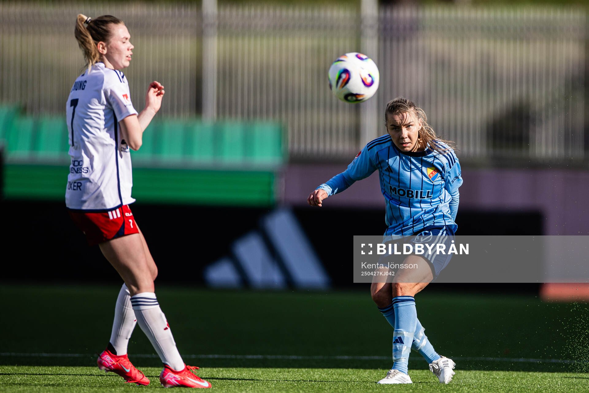Rosengårds Bea Sprung och< Djurgårdens Ebba Hed
