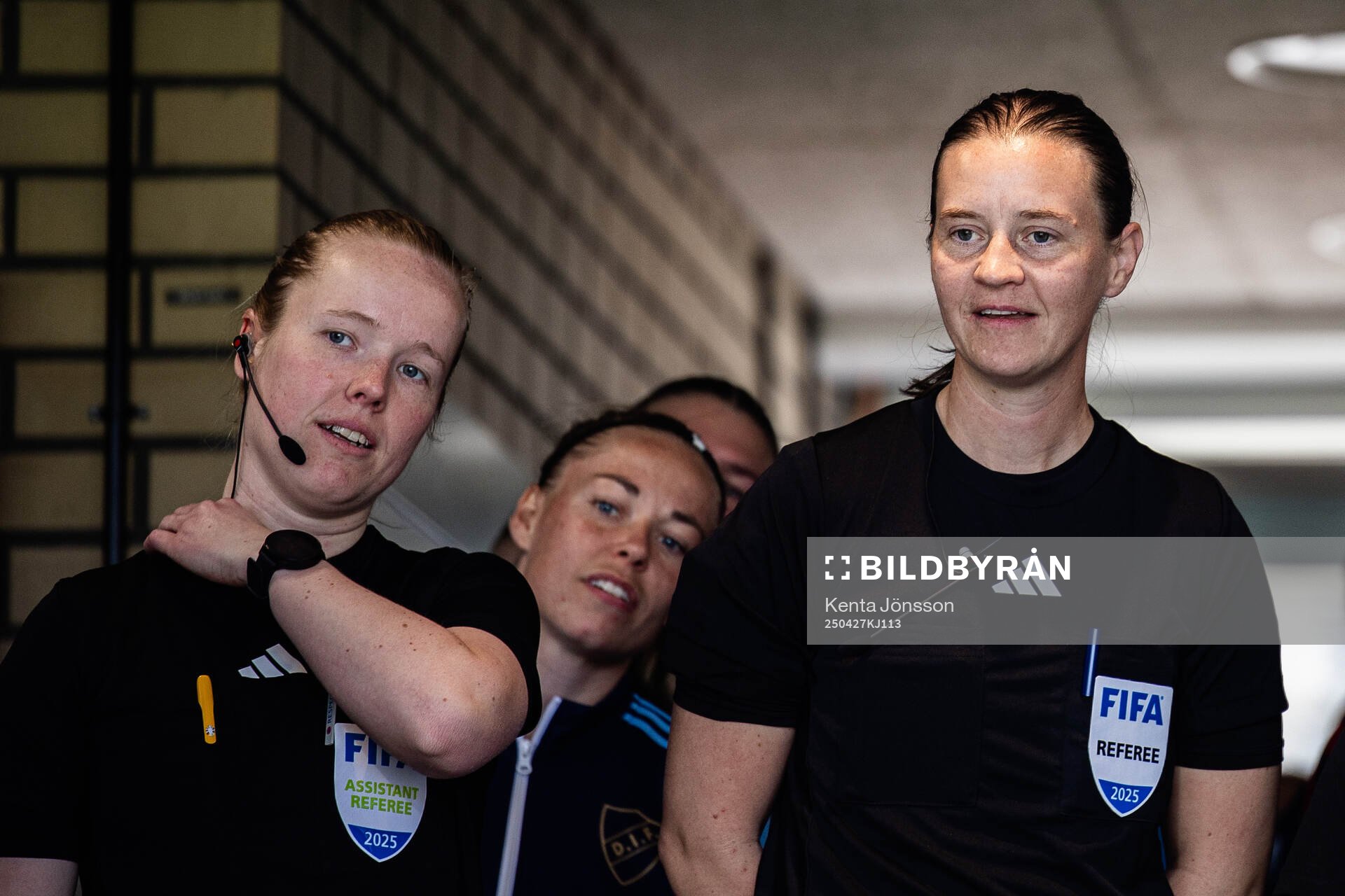 Assisterande domare Emelie Elfstrand, domare Lovisa