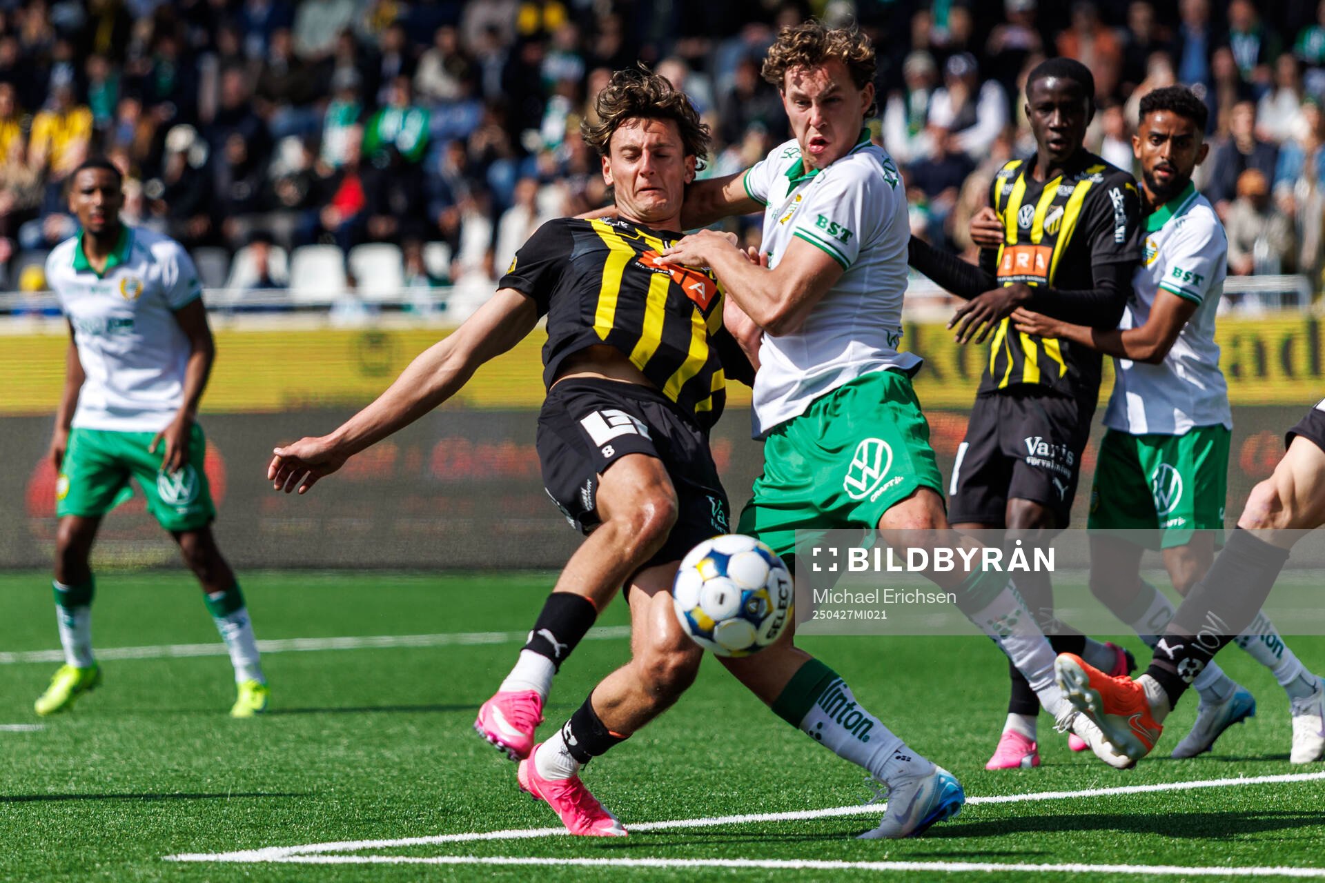 Häckens Silas Andersen och Hammarbys Hampus Skoglund