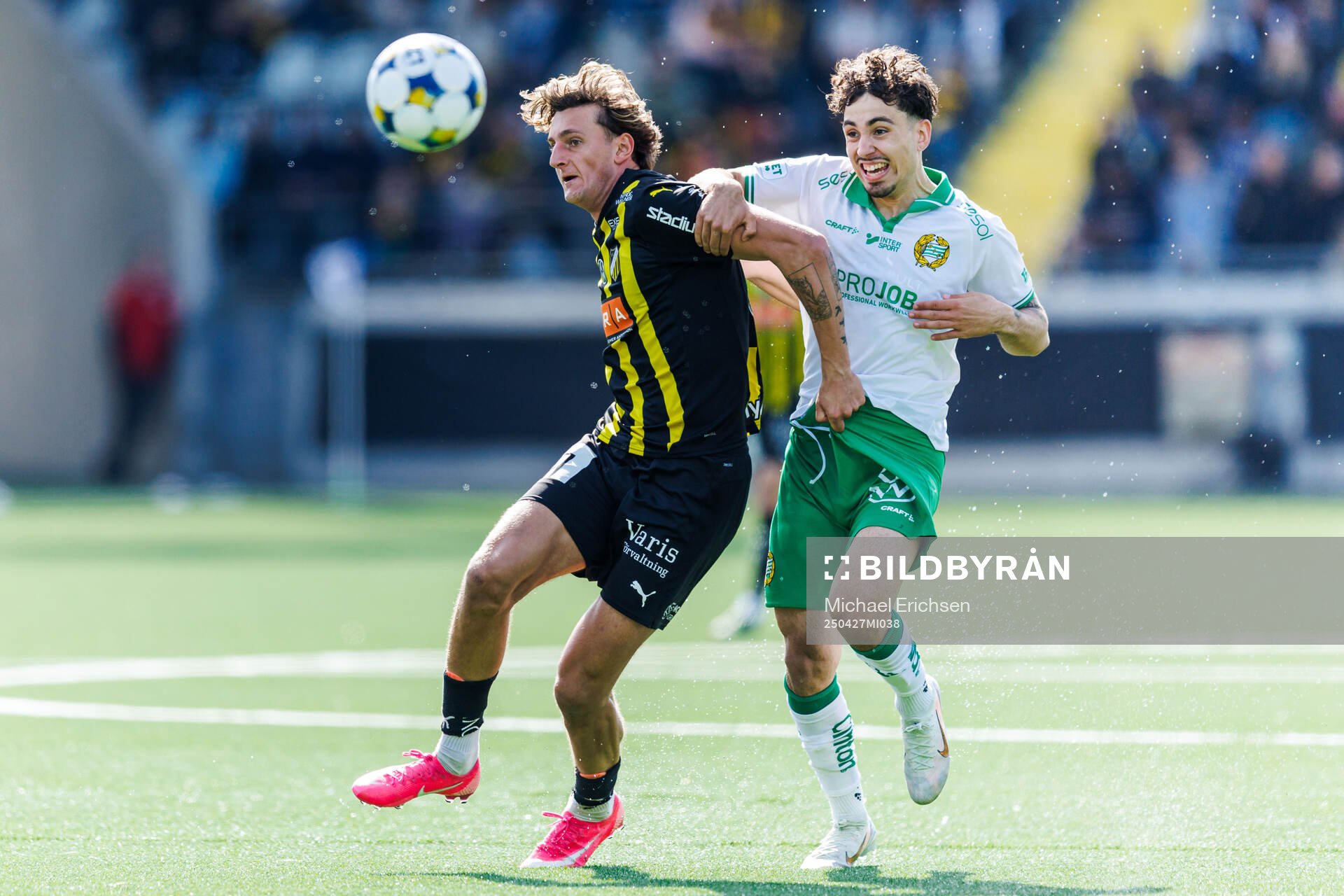 Häckens Silas Andersen och Hammarbys Sebastian Tounekti