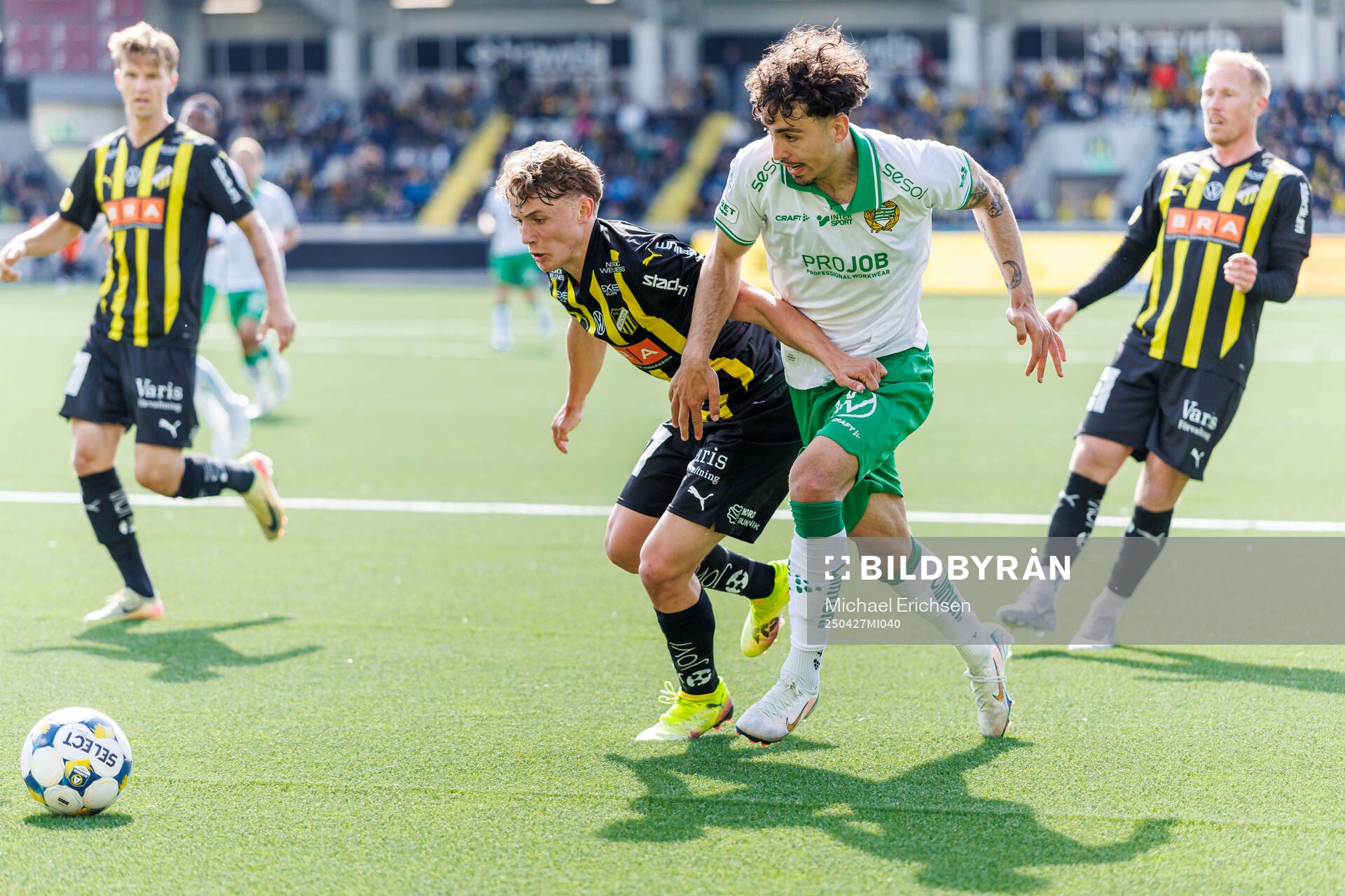 Hammarbys Sebastian Tounekti och Häckens Filip Öhman