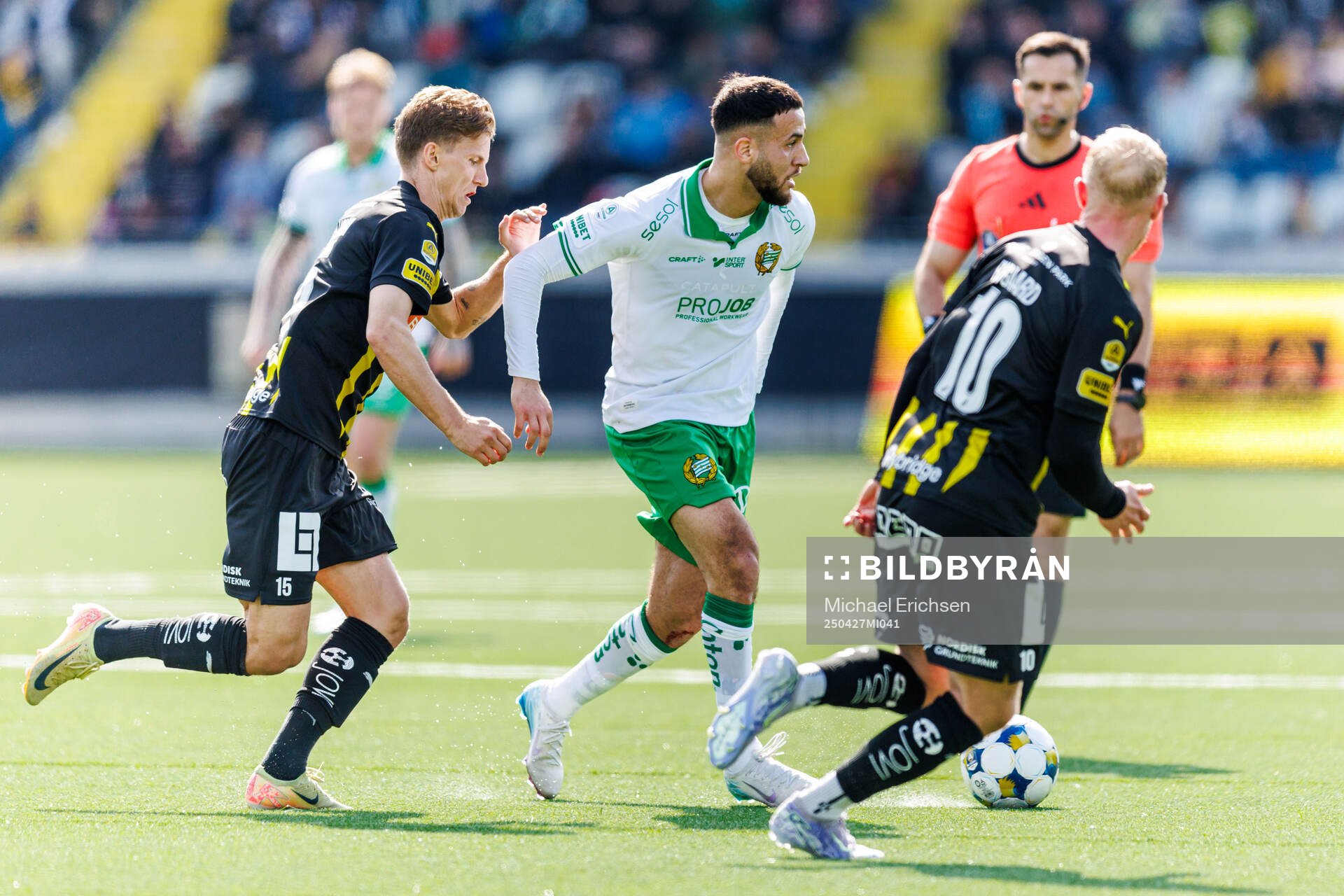 Häckens Samuel Leach Holm och Hammarbys Abdelrahman Boudah