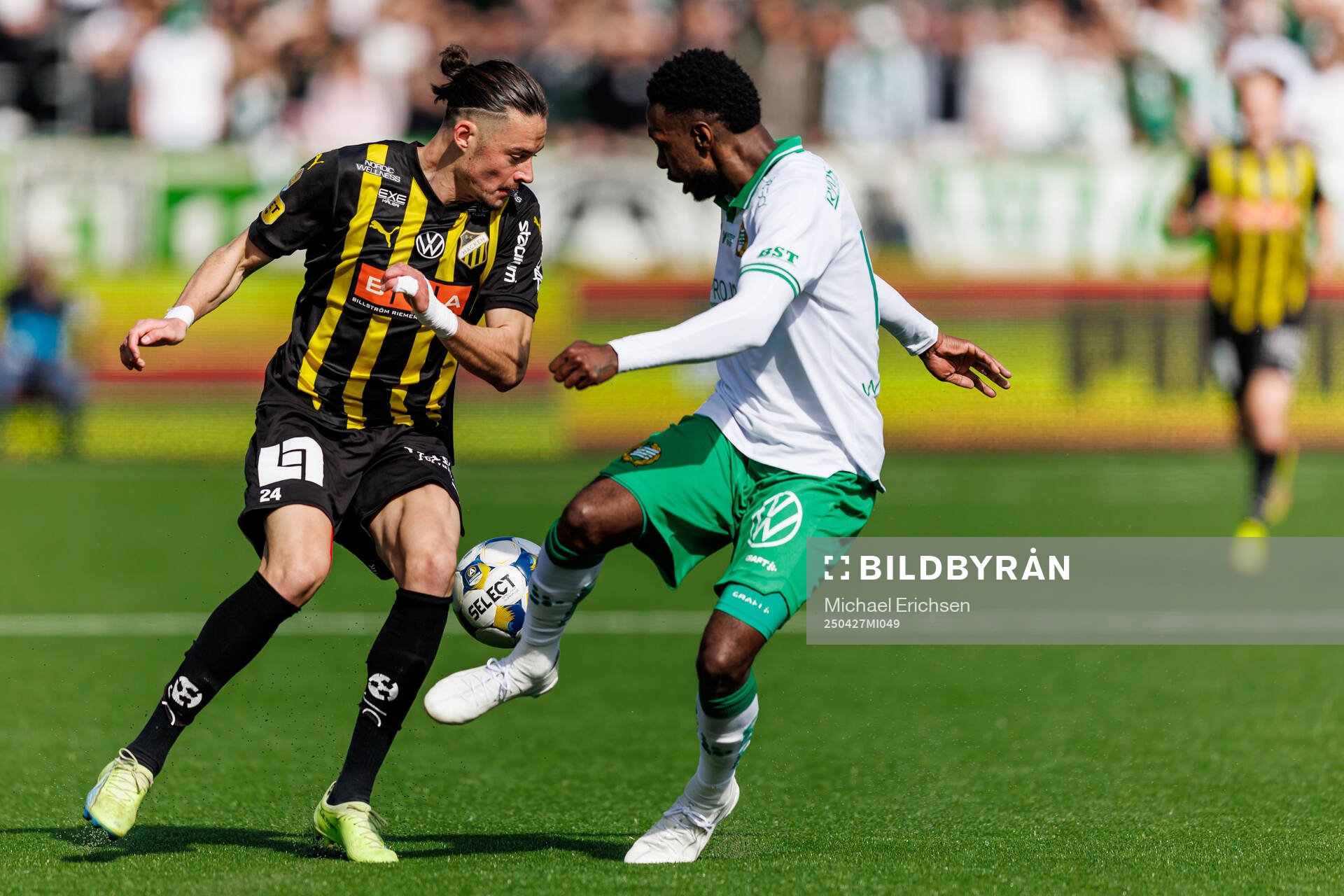 Häckens Amor Layouni och Hammarbys Shaquille Pinas